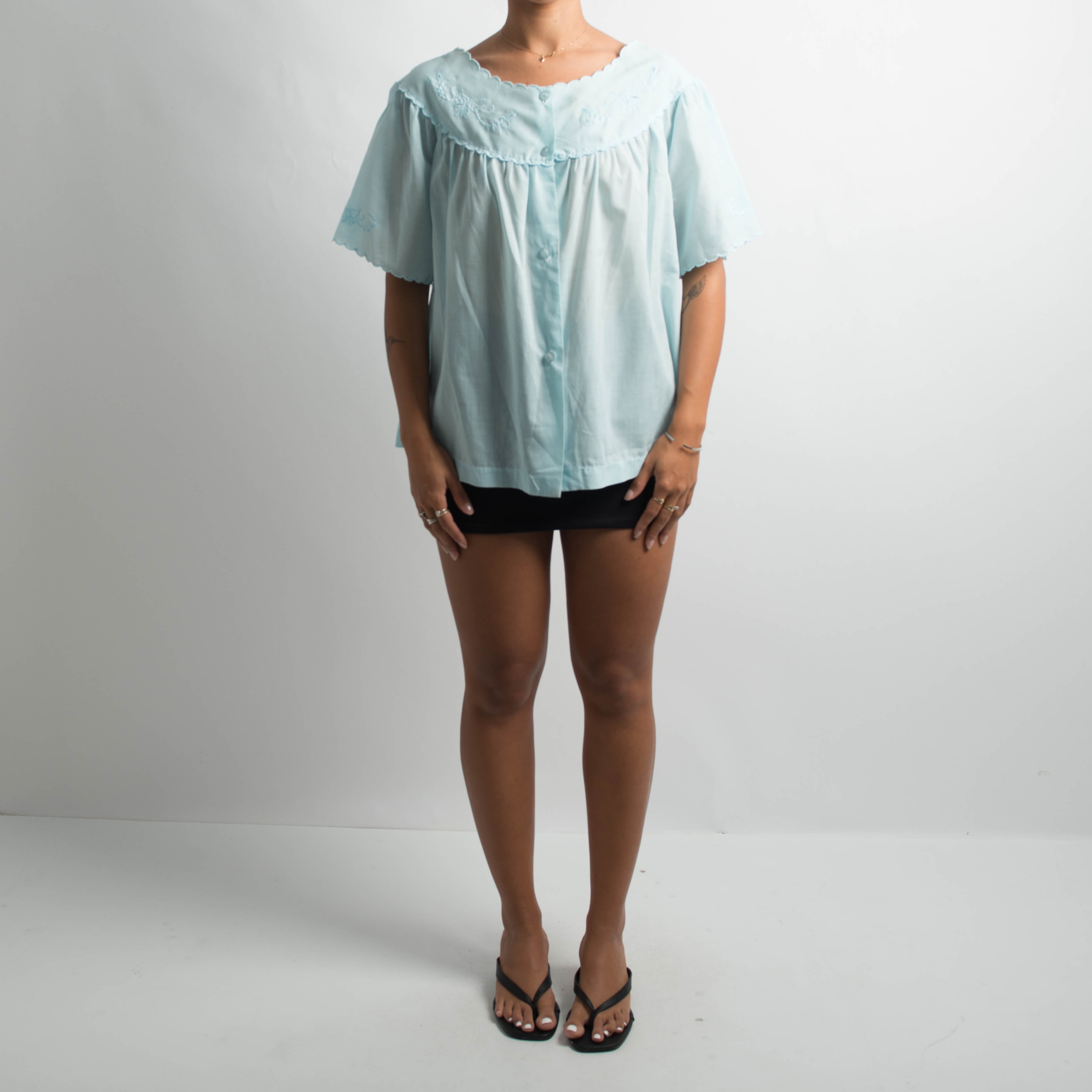 BLUE SCALLOP BED JACKET