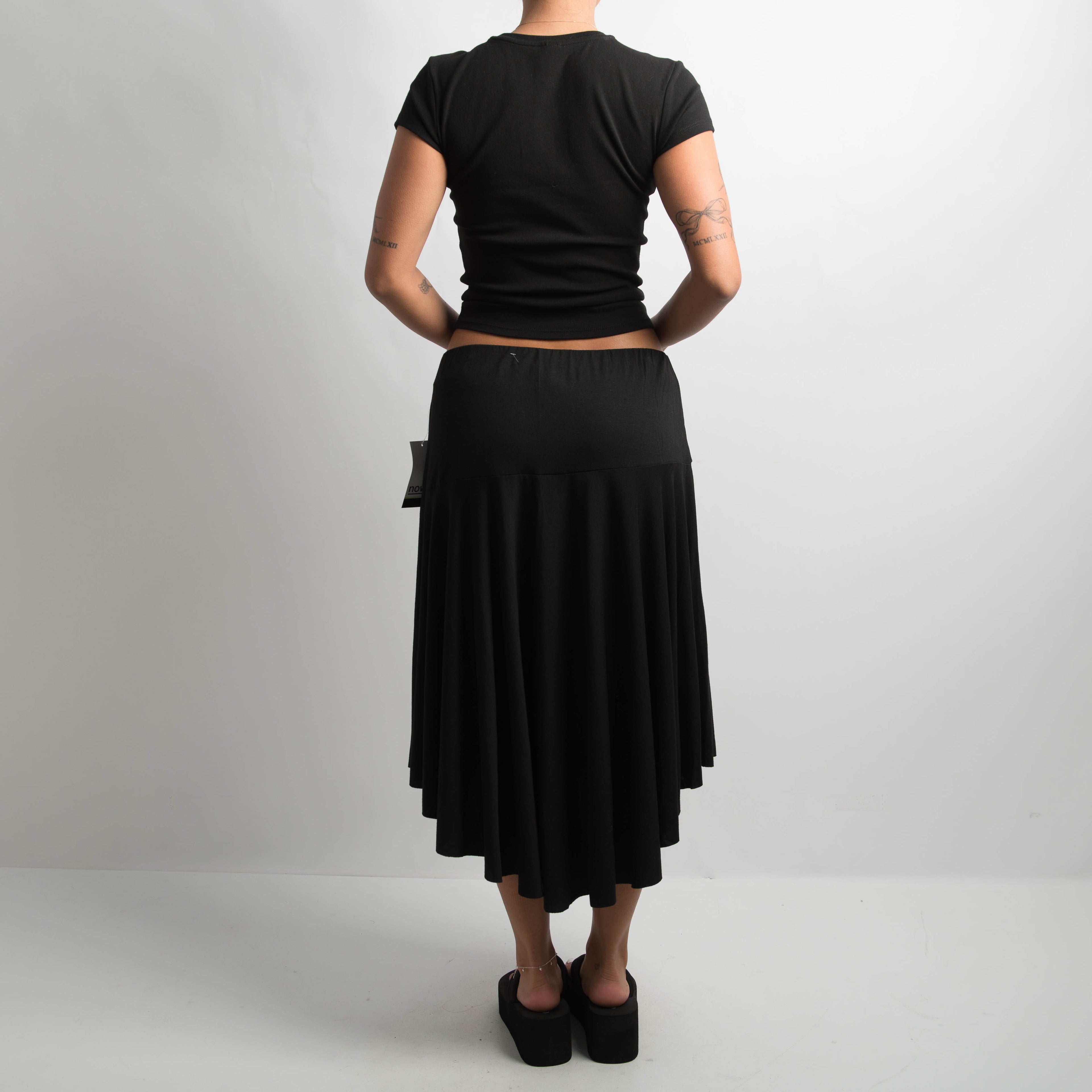 BLACK ASYMMETRIC SKIRT