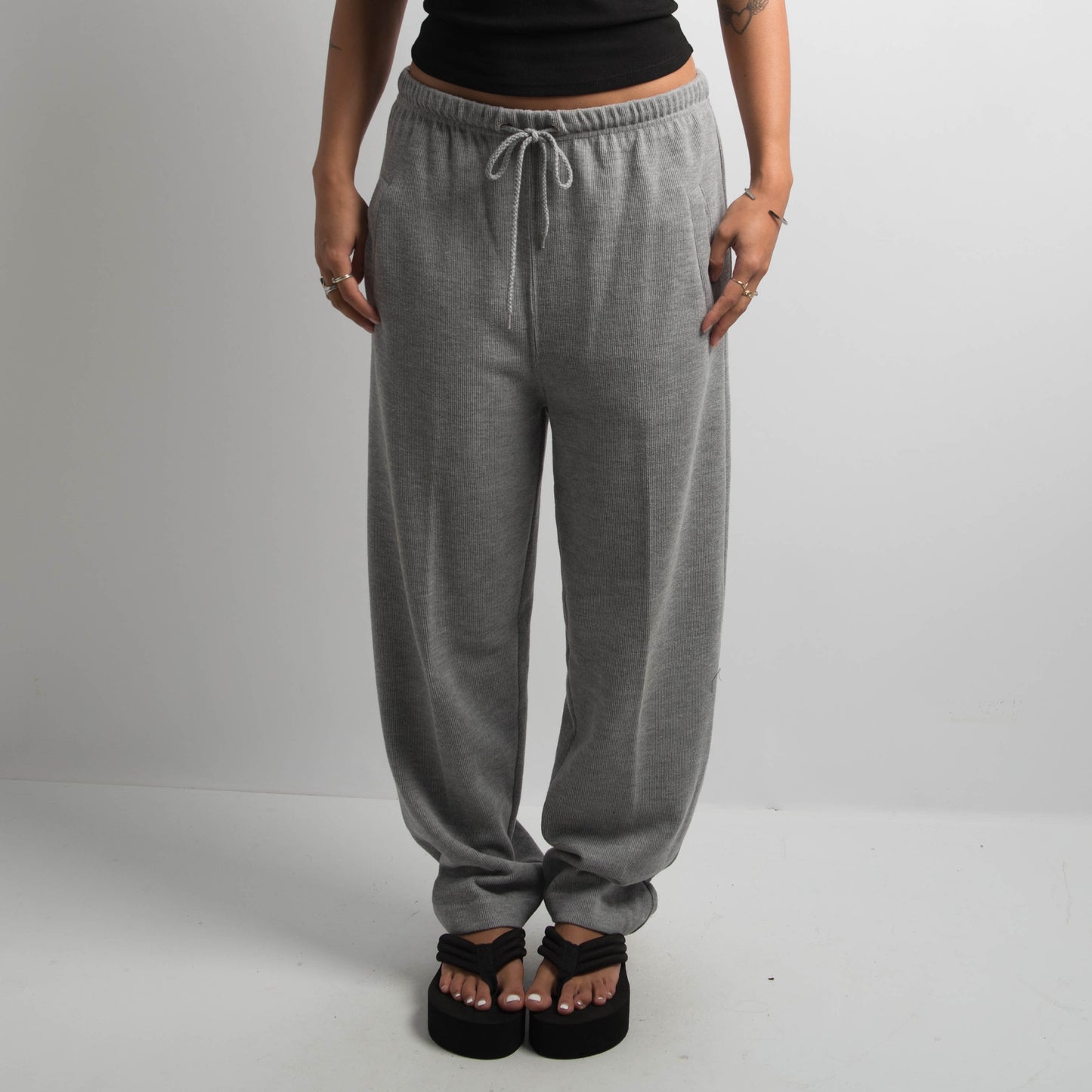 GREY LOUNGE PANTS