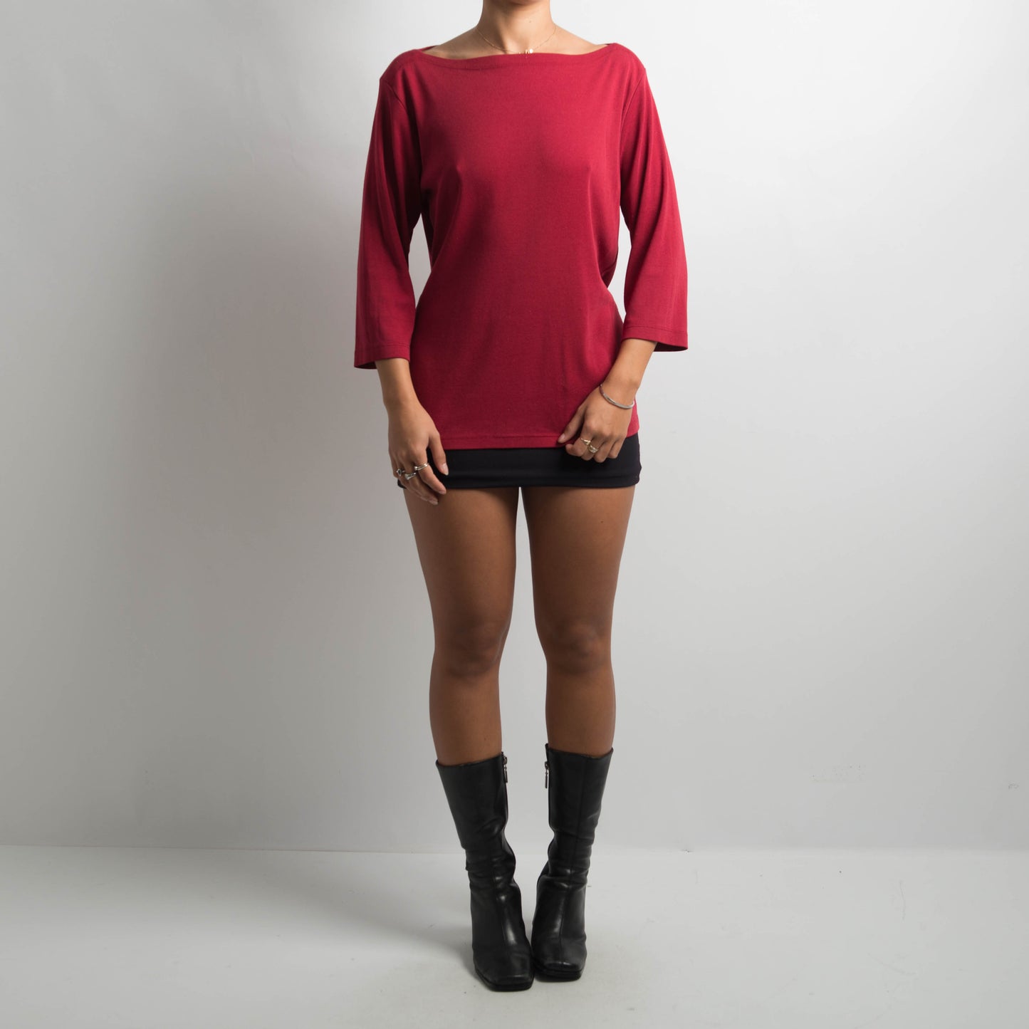 RED 3/4 SLEEVE TOP