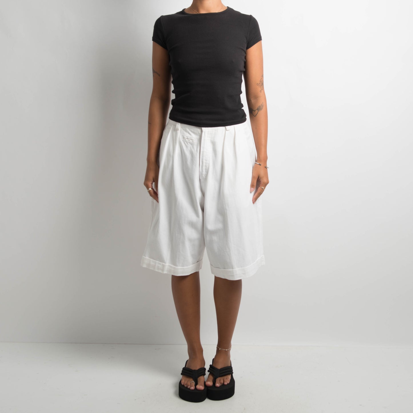 WHITE LONGLINE SHORTS