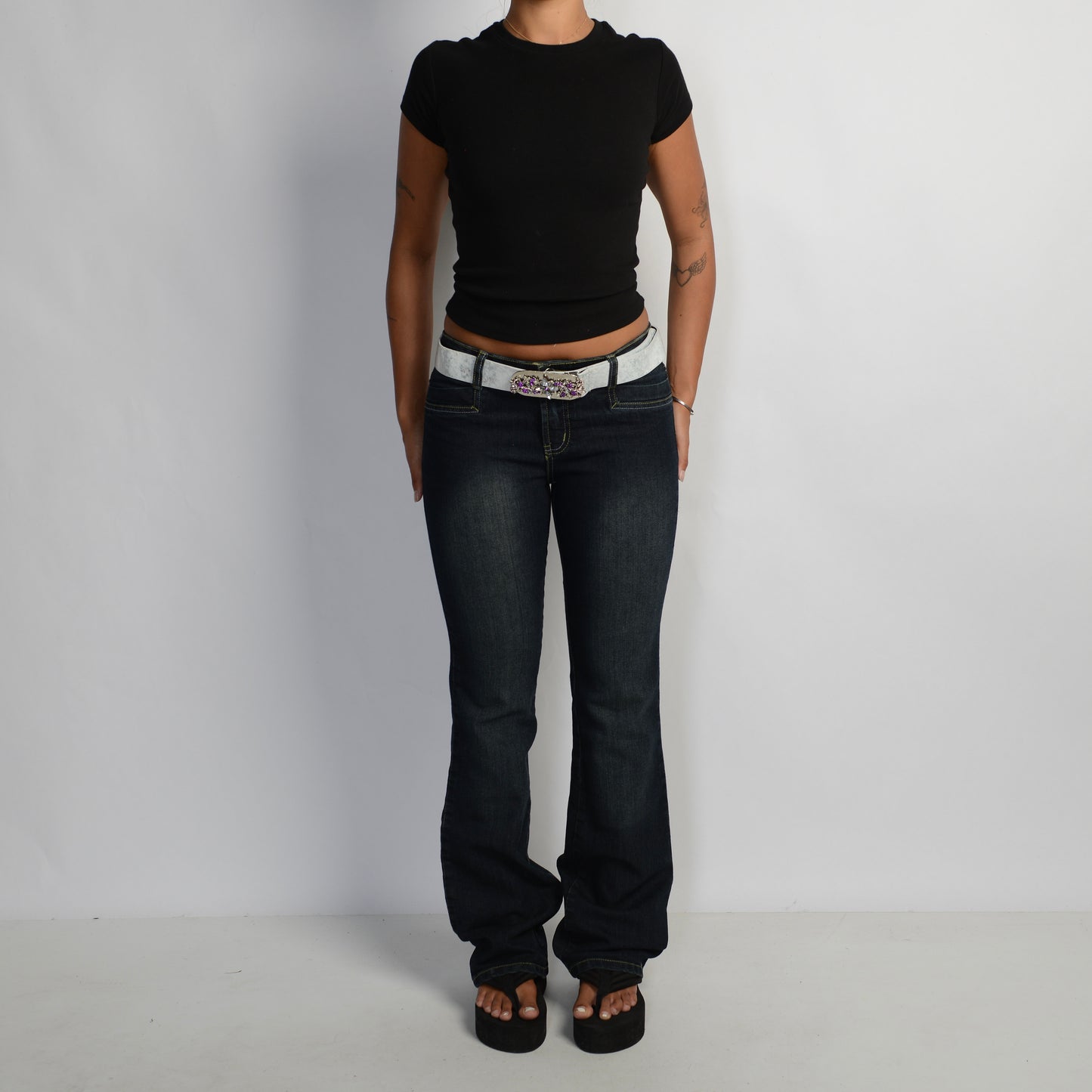 DARK WASH BOOTCUT JEANS