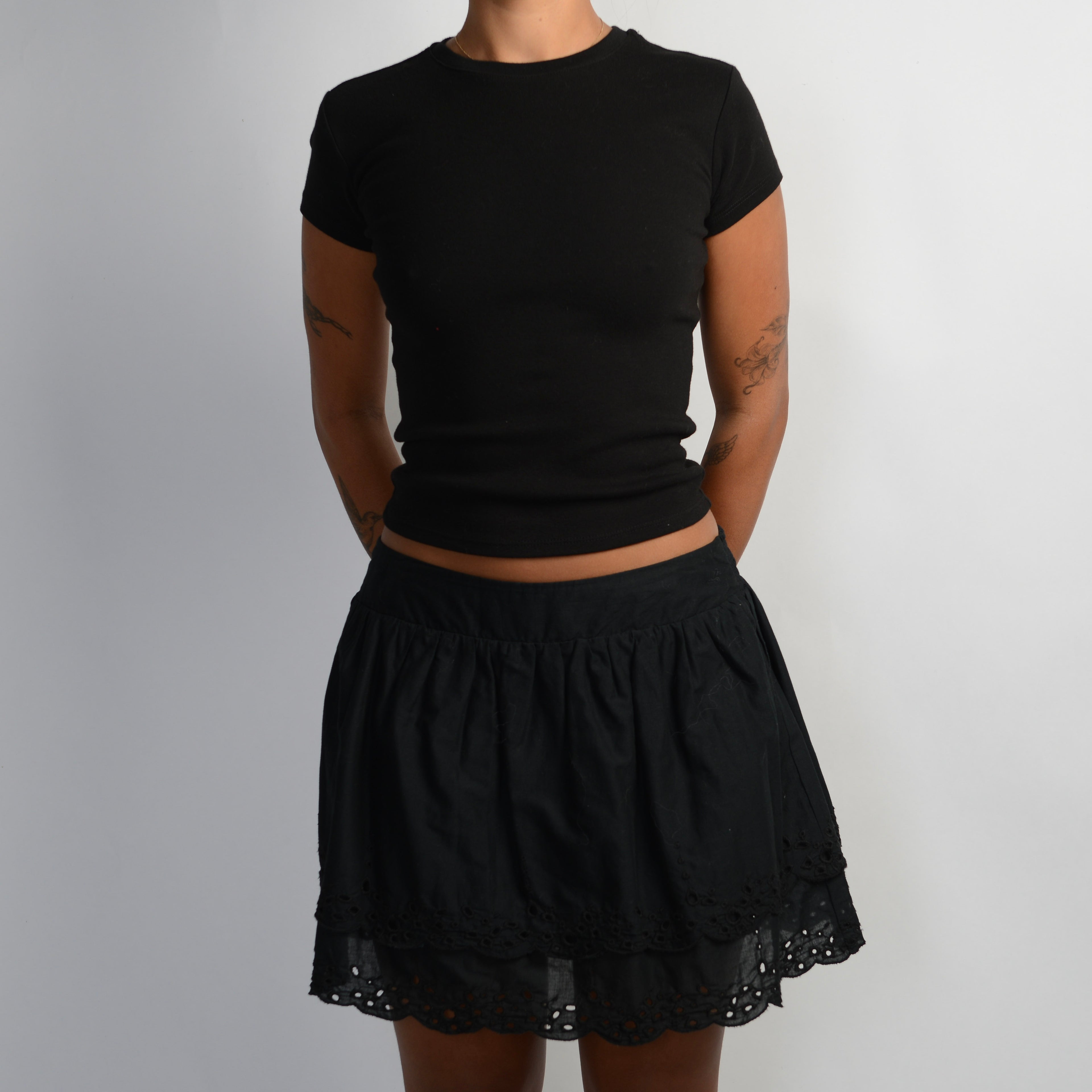 BLACK BRODERIE MINI SKIRT