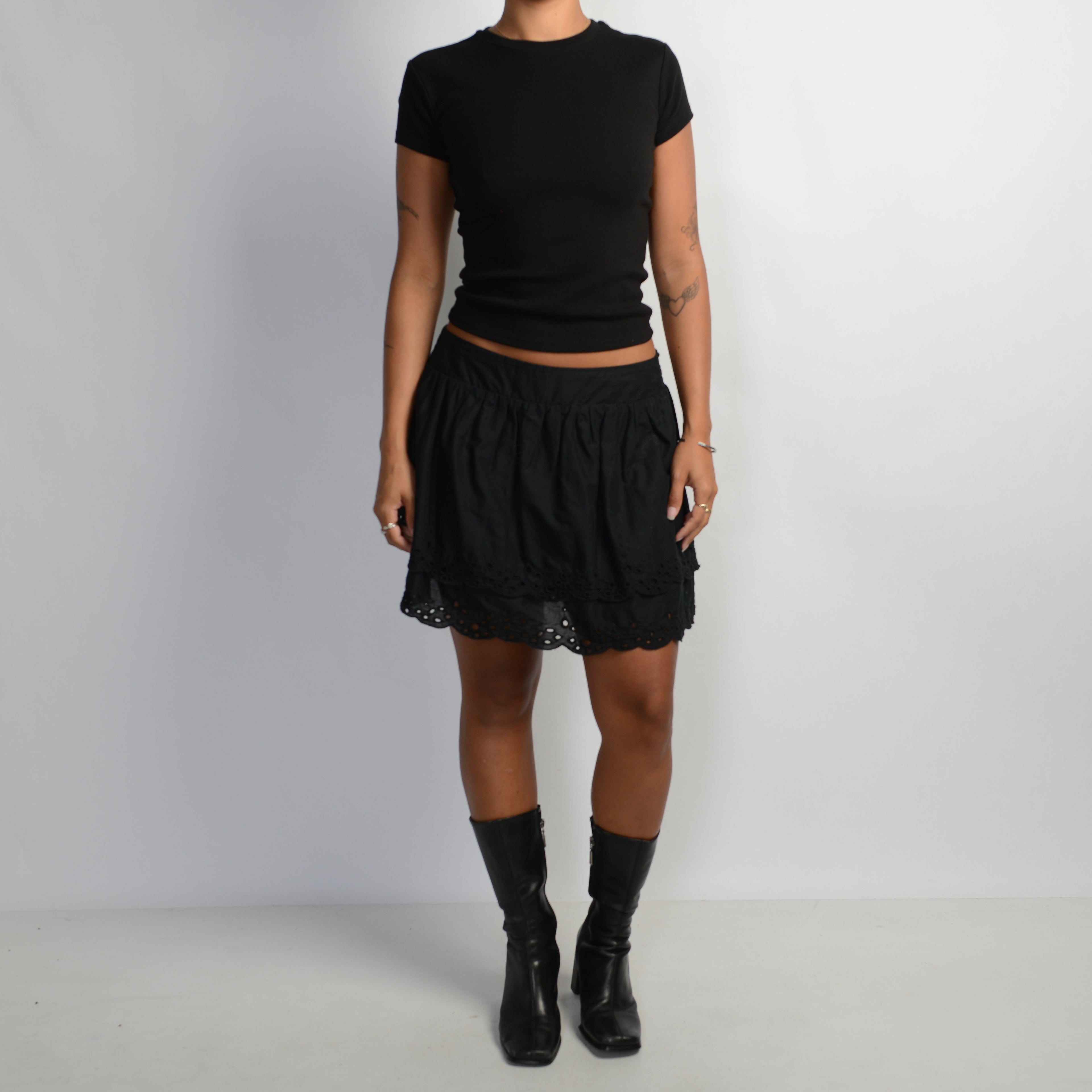 BLACK BRODERIE MINI SKIRT