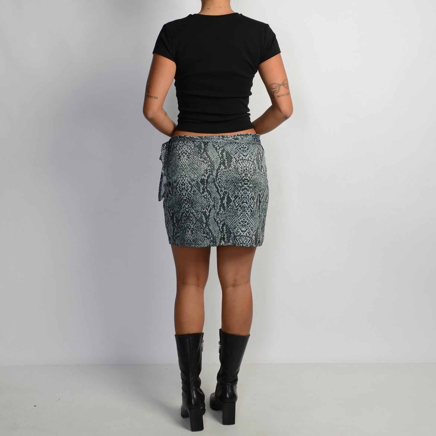 GREY PATTERN WRAP SKIRT