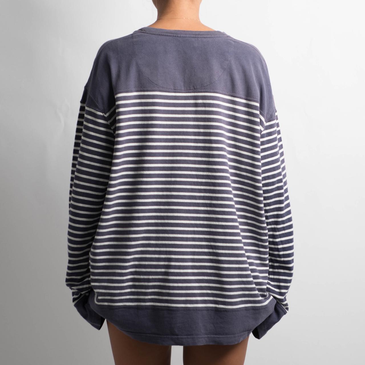 NAVY STRIPED LONG SLEEVE TOP