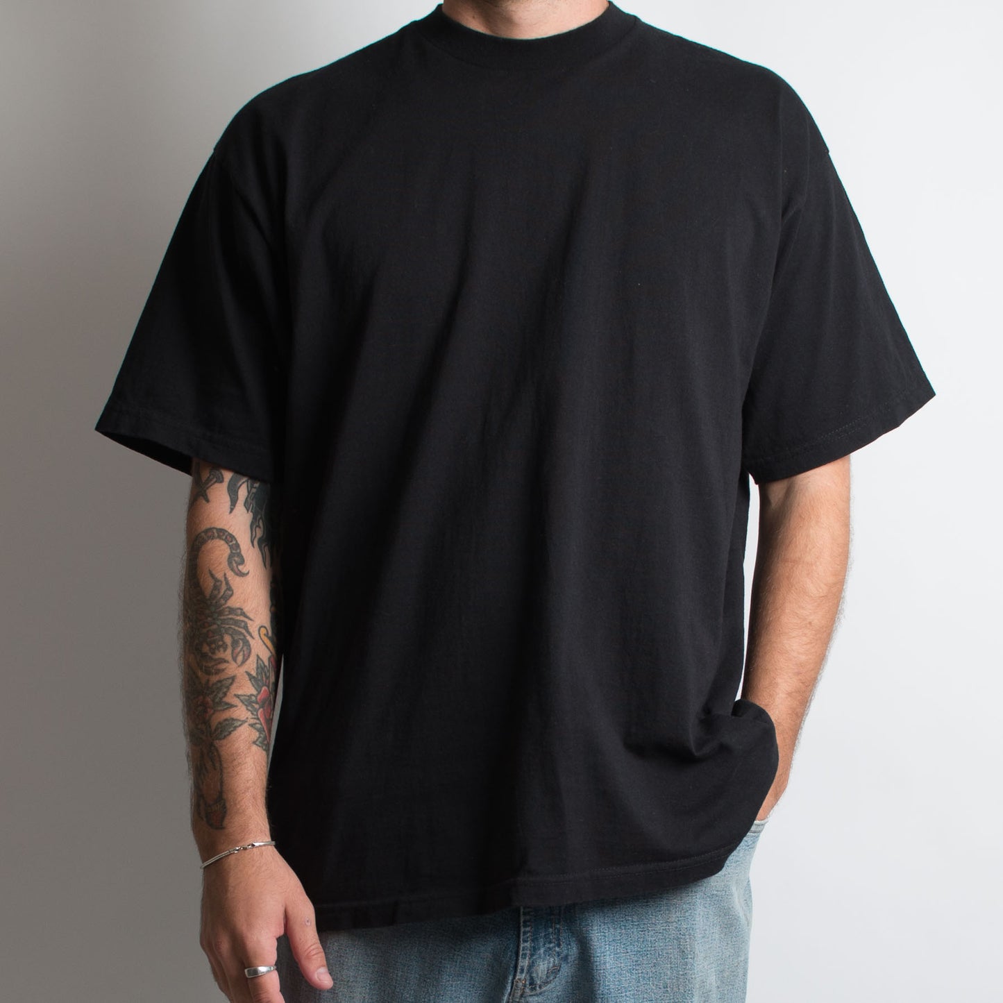 T-SHIRT NOIR CLASSIQUE