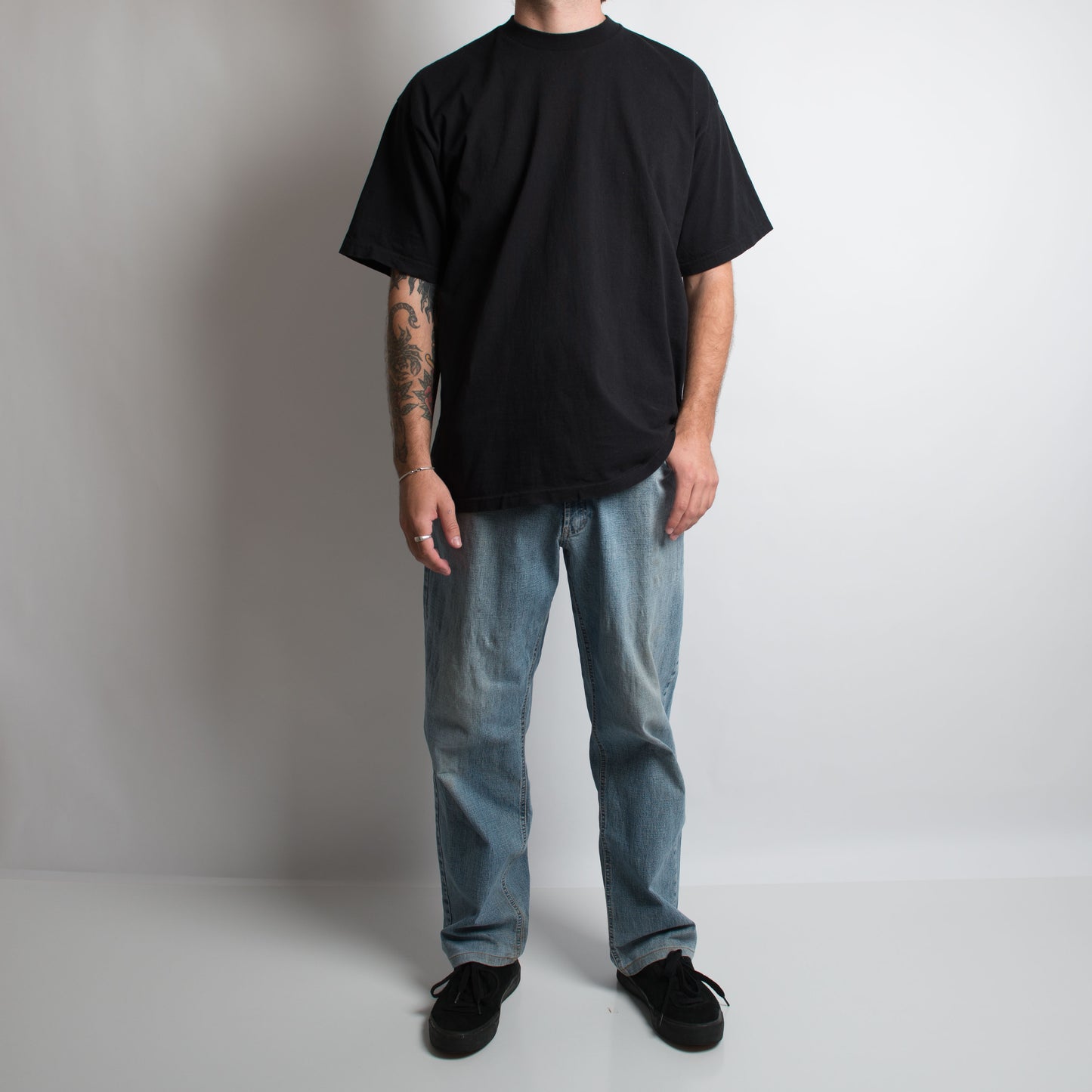 T-SHIRT NOIR CLASSIQUE
