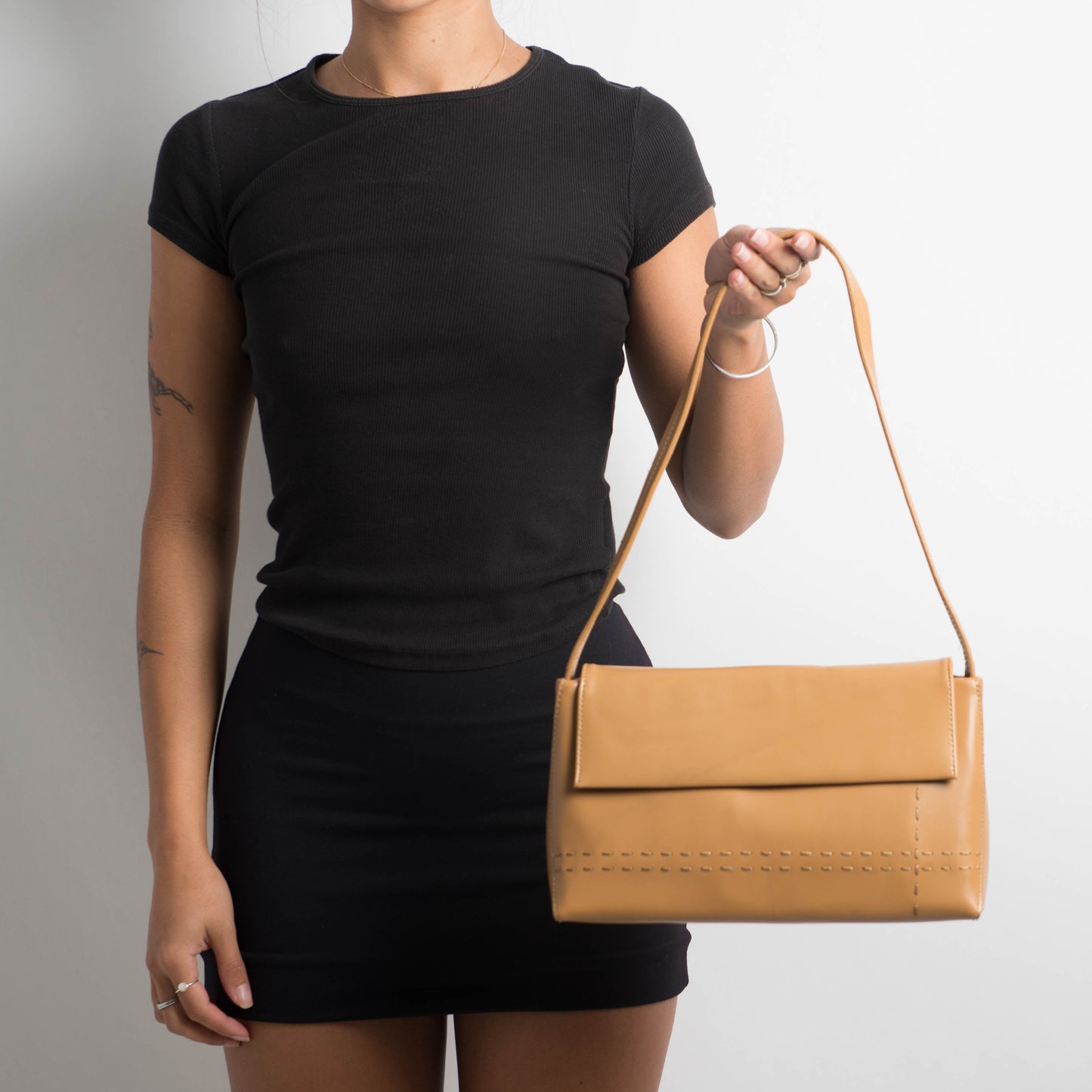 TAN STRUCTURED HANDBAG