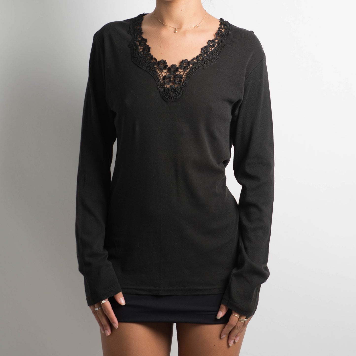 BLACK COTTON LONG SLEEVE