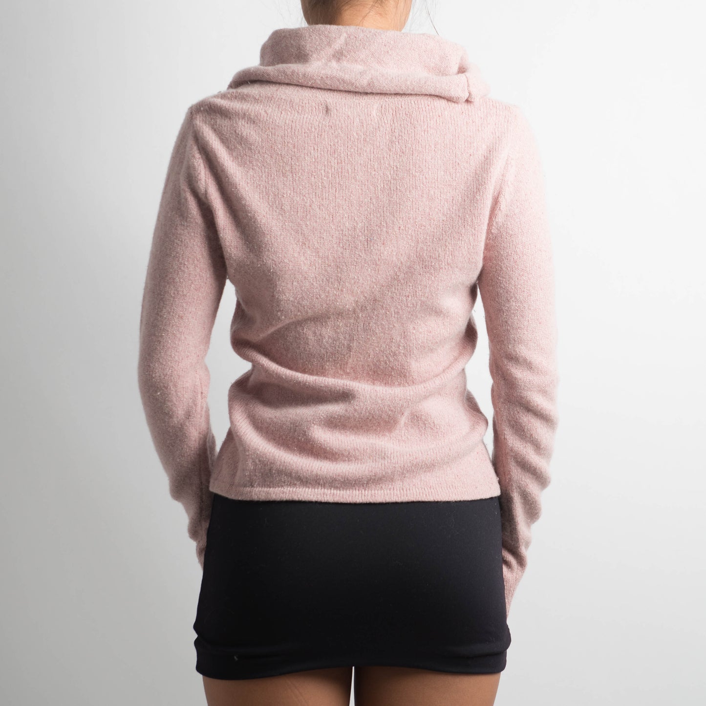 LIGHT PINK WOOL TURTLENECK KNIT