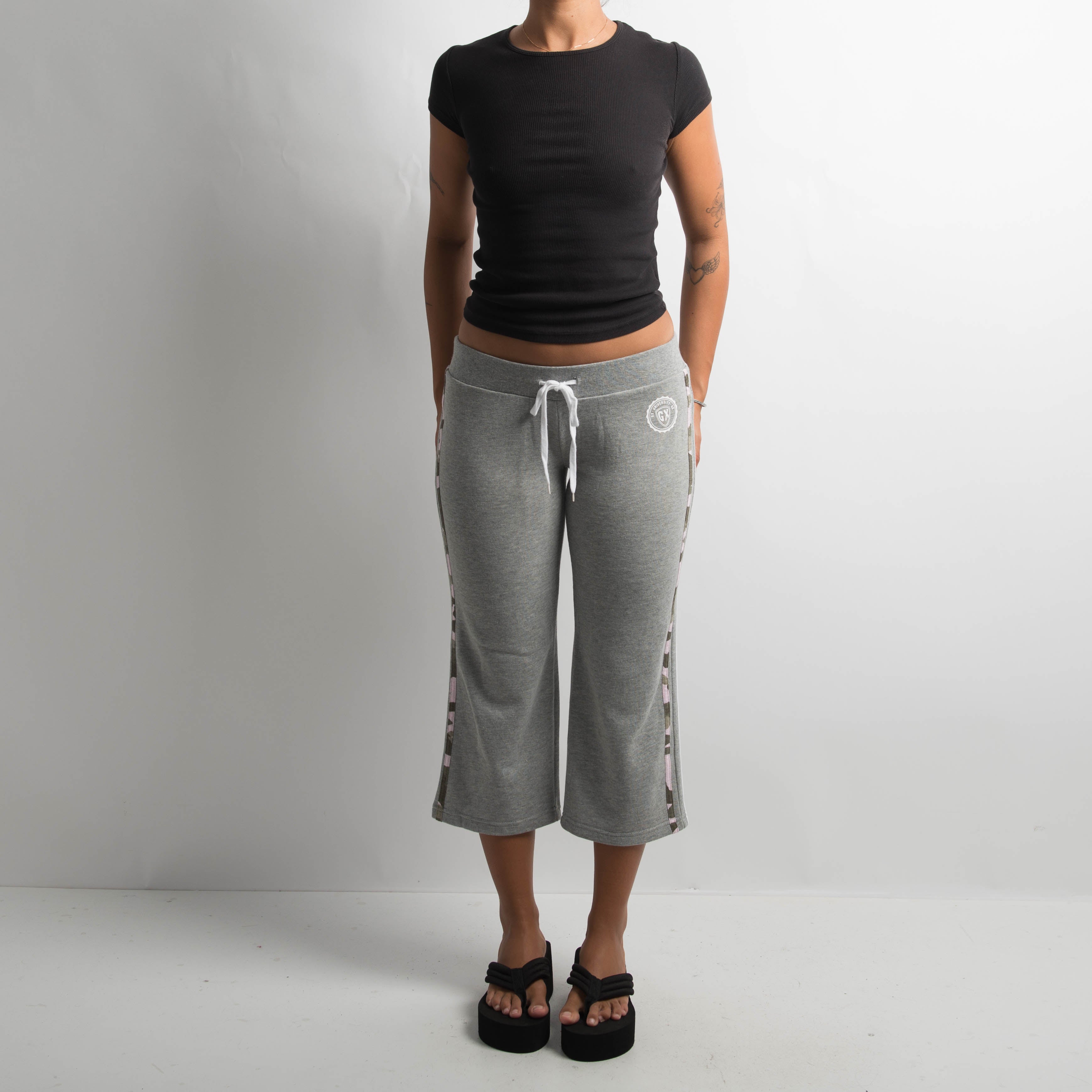 GREY CAPRI SWEATPANTS