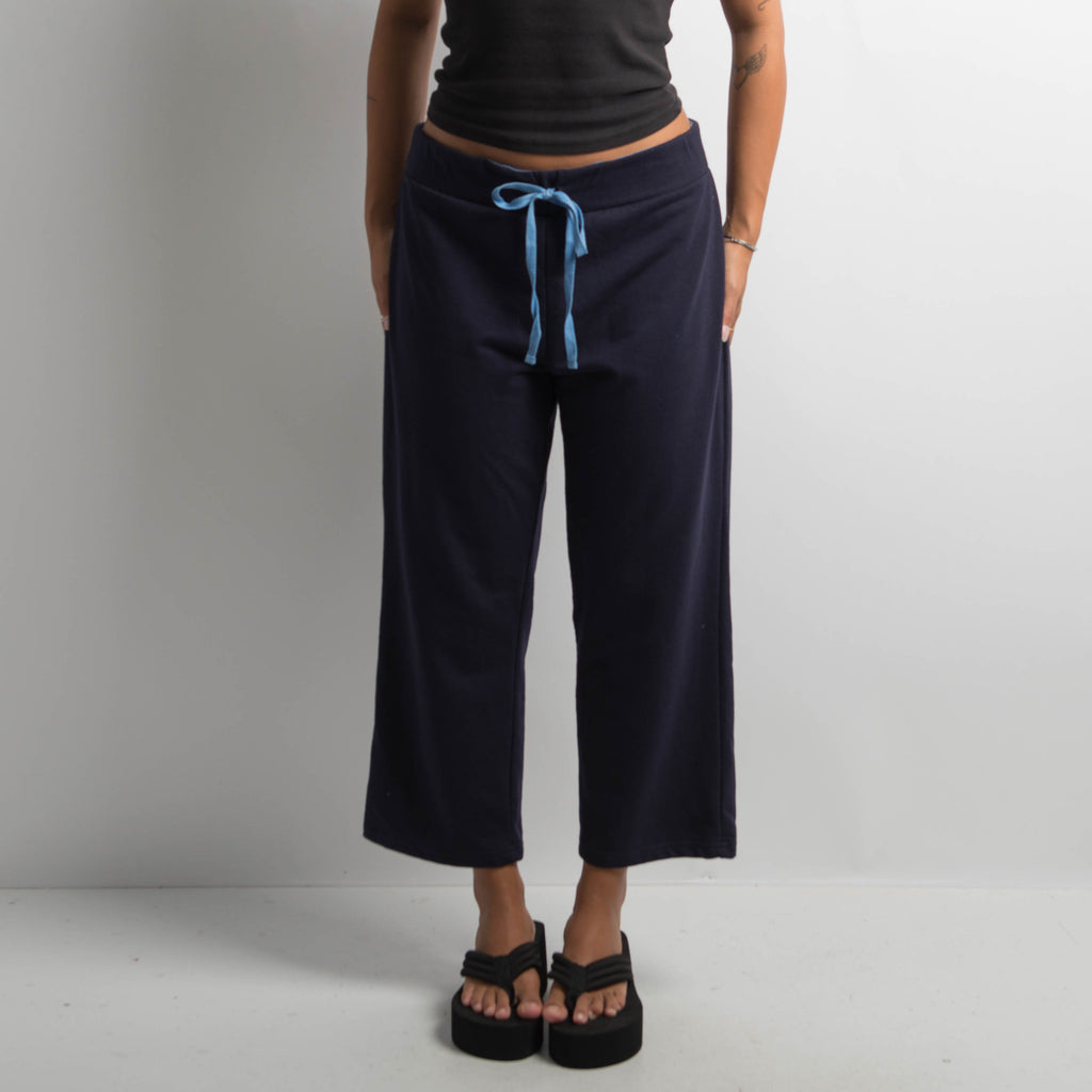 NAVY DRAWSTRING SWEATPANTS