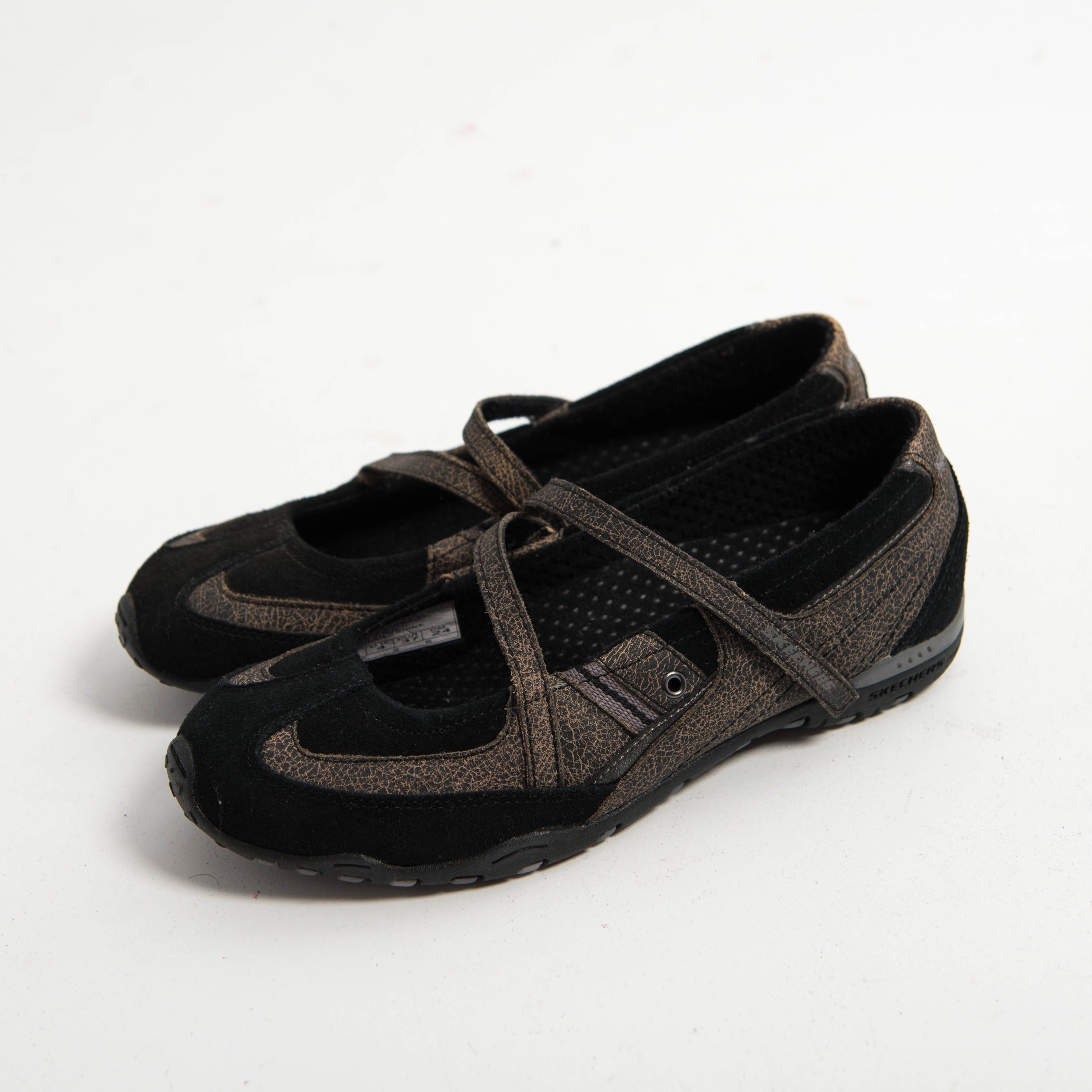 TEXTURED LEATHER MARY JANE FLATS