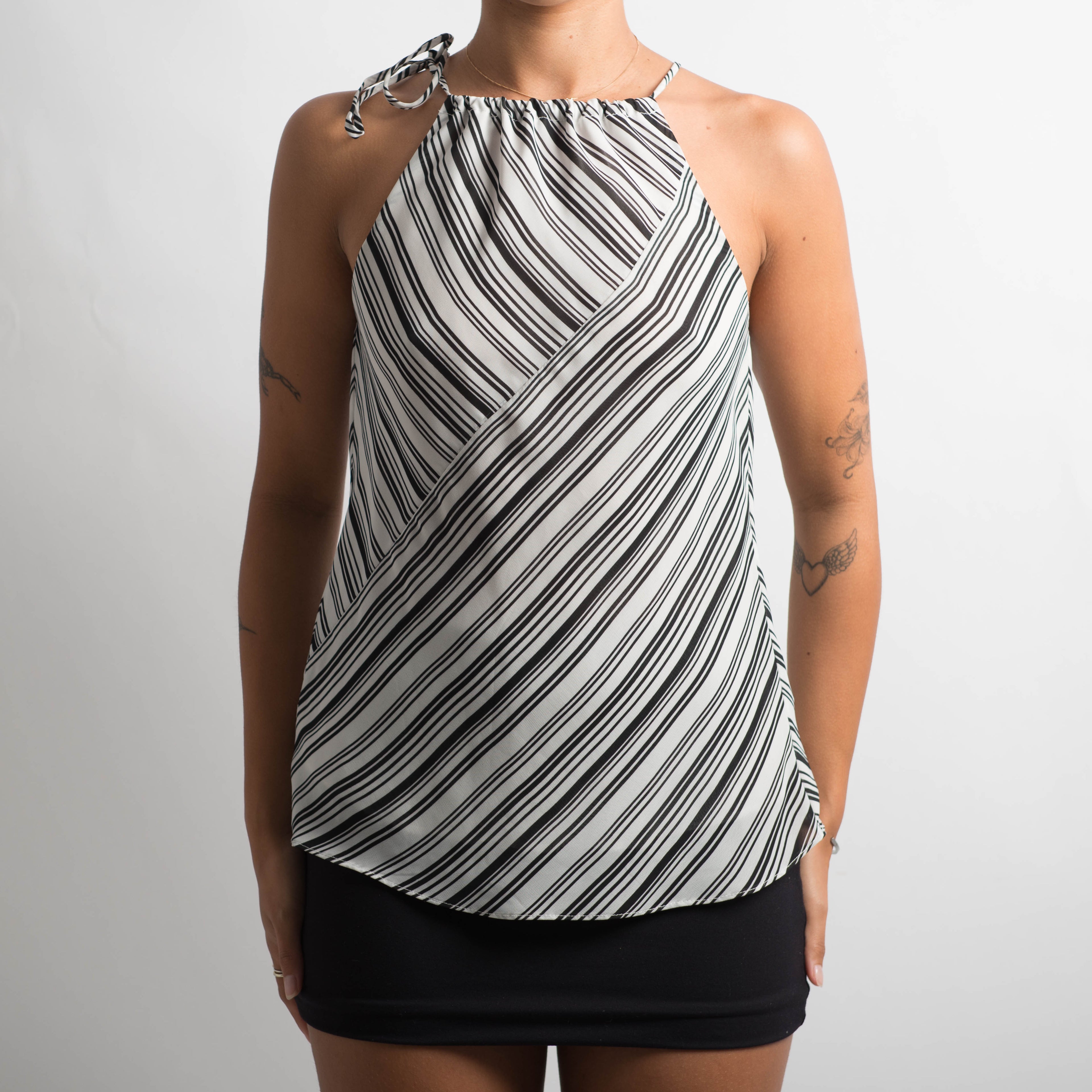 STRIPED HIGH NECK TOP