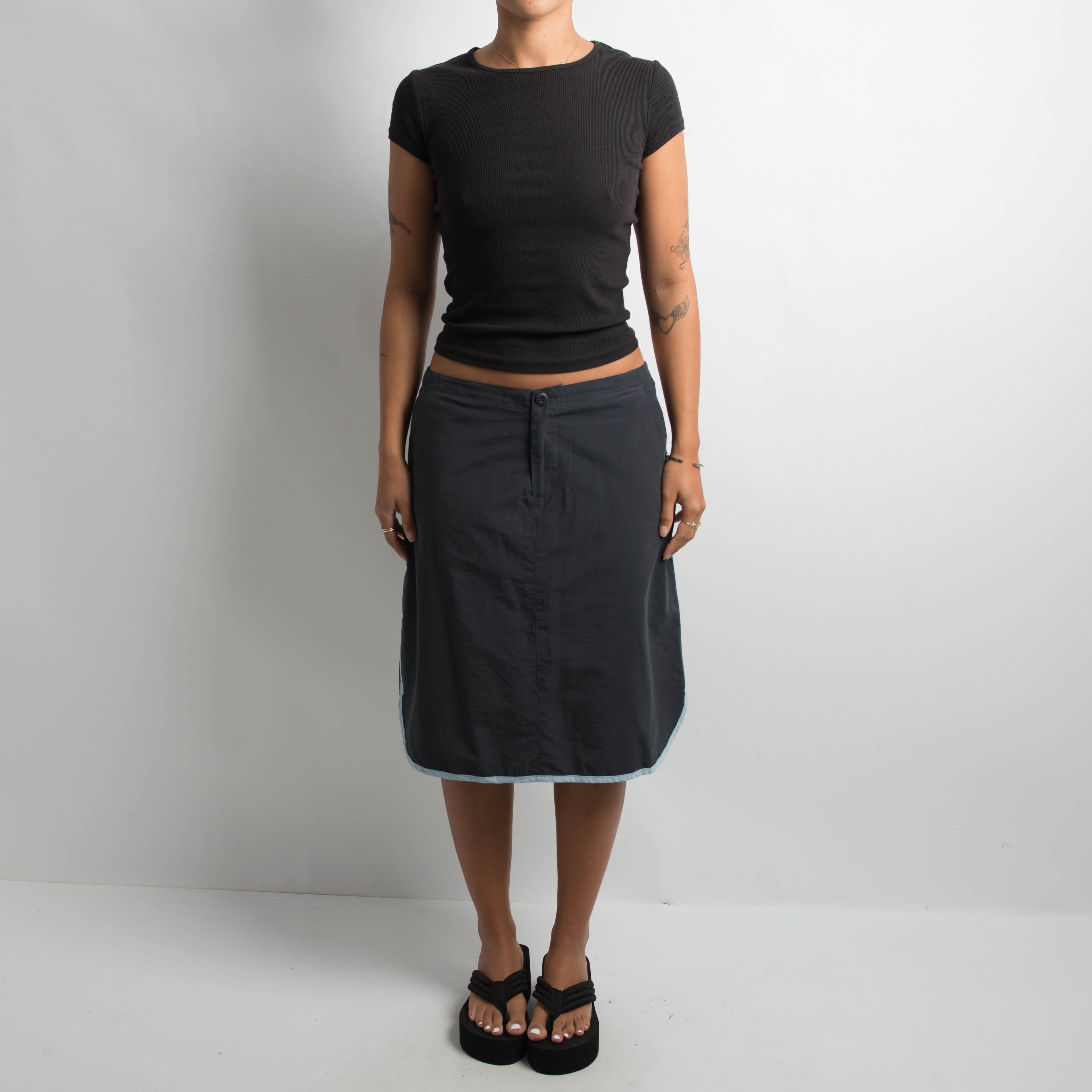 NAVY NYLON MIDI SKIRT