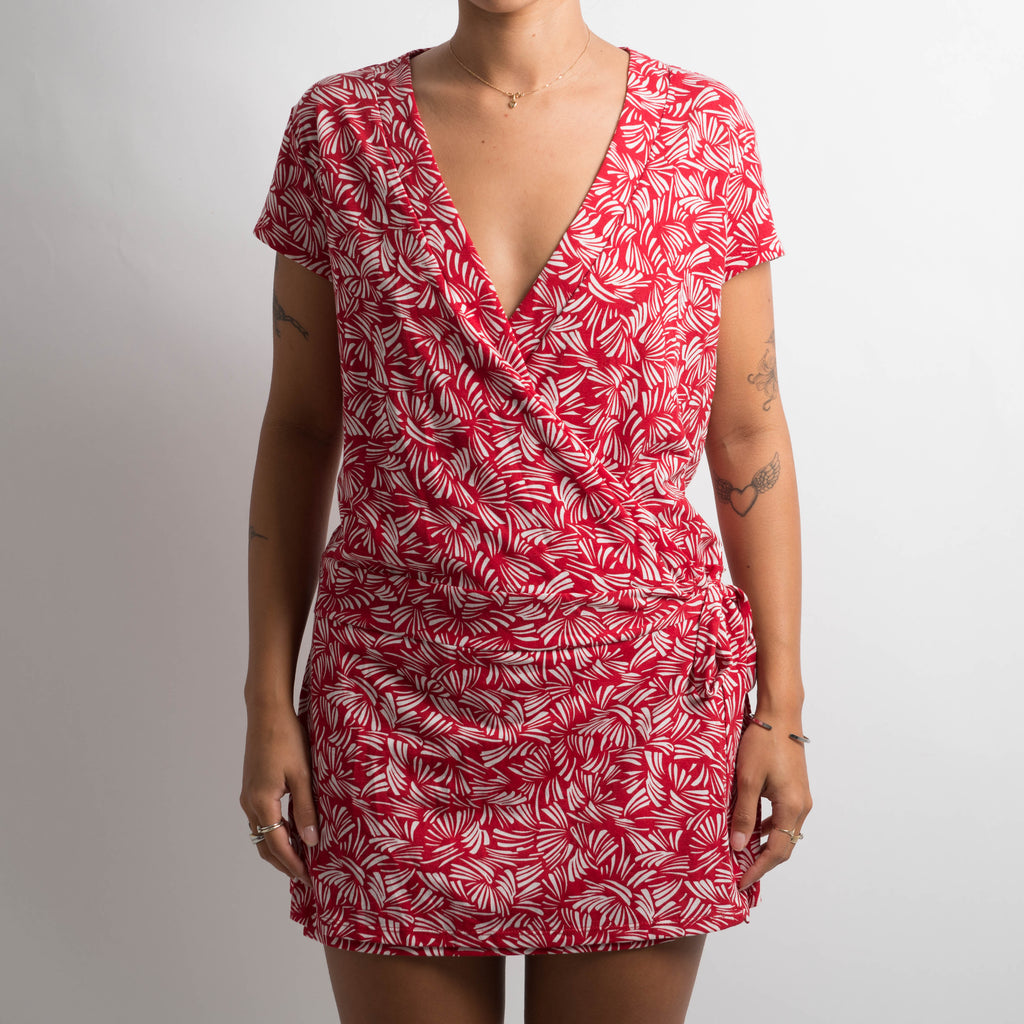 RED WRAP LONGLINE TOP