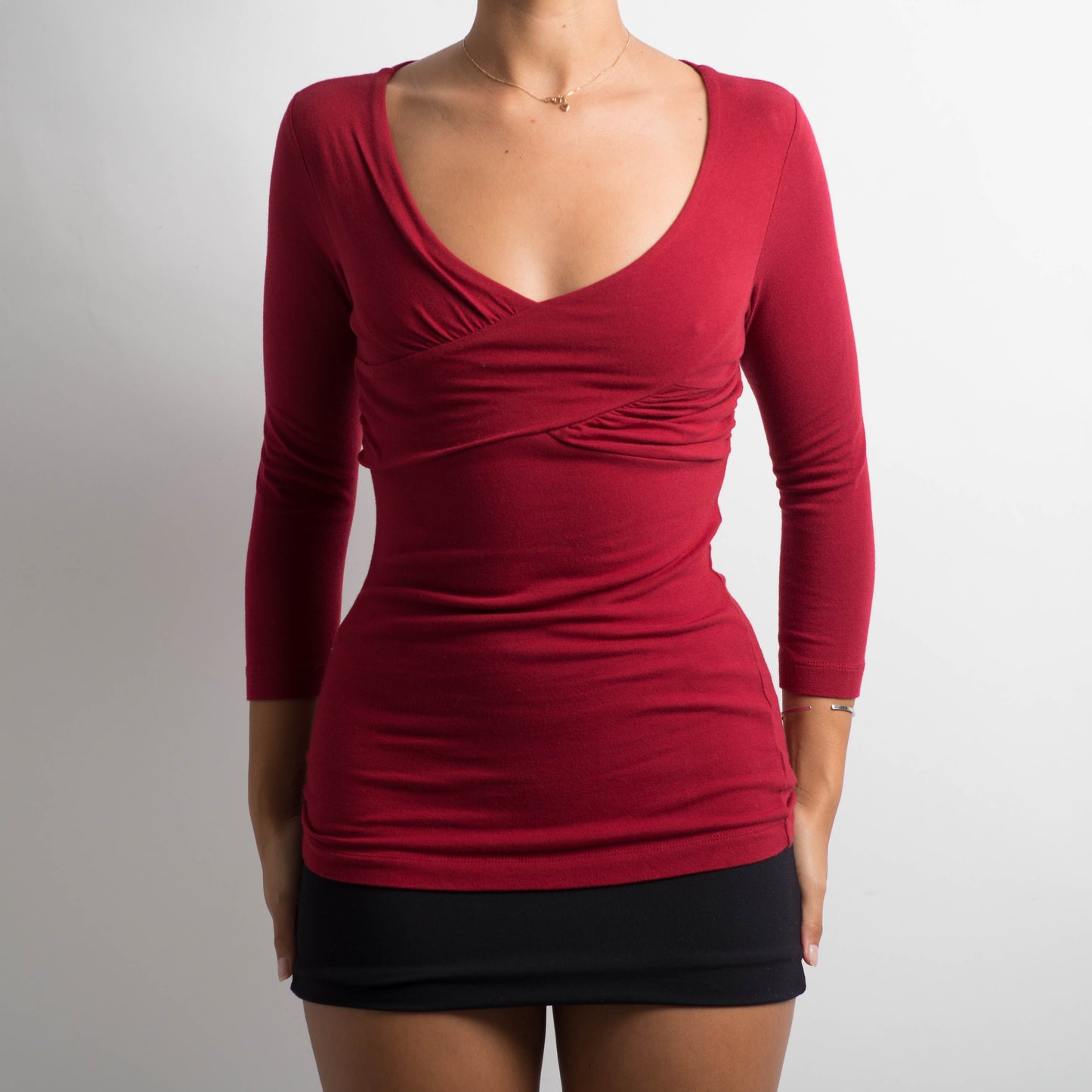 RED 3/4 SLEEVE TOP