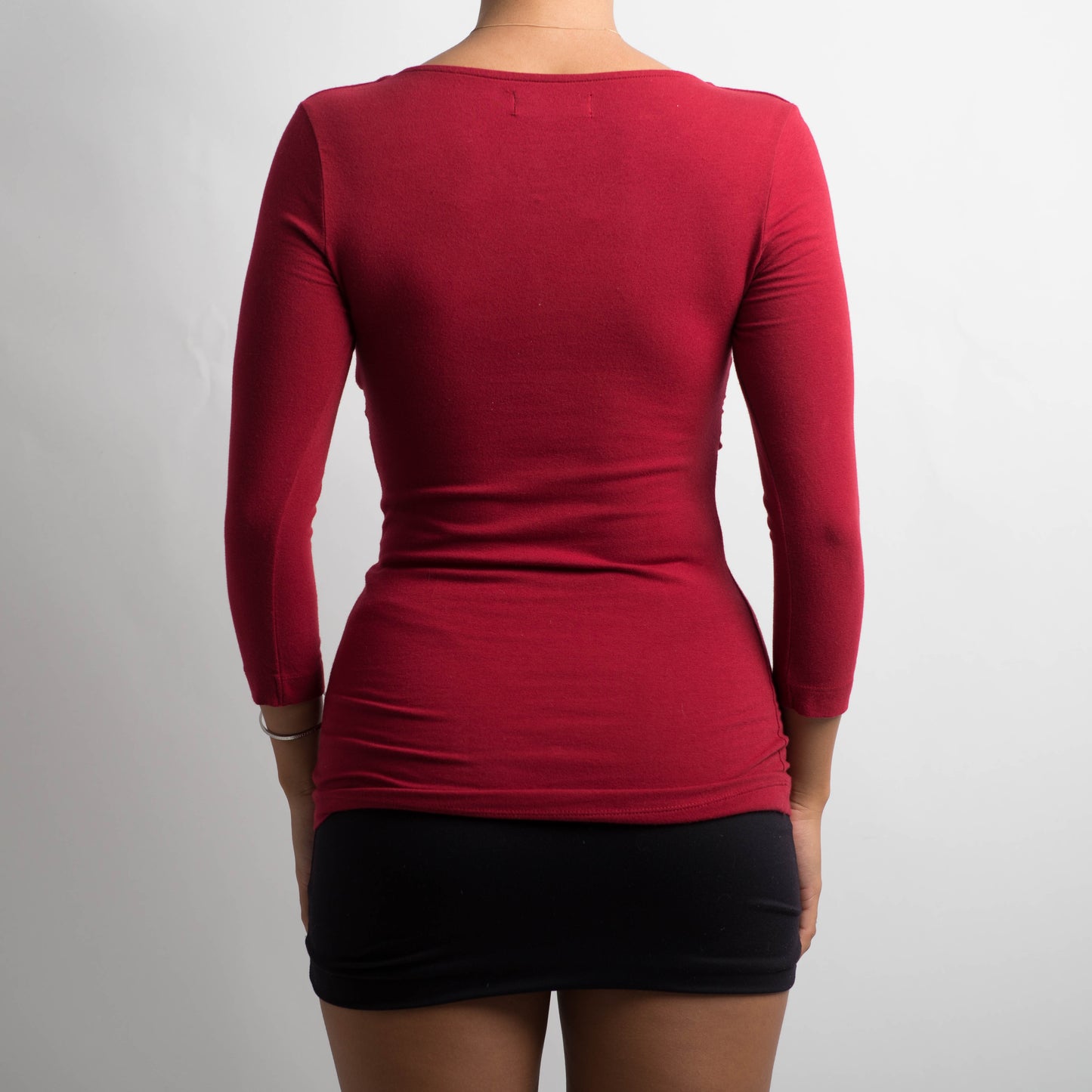 RED 3/4 SLEEVE TOP