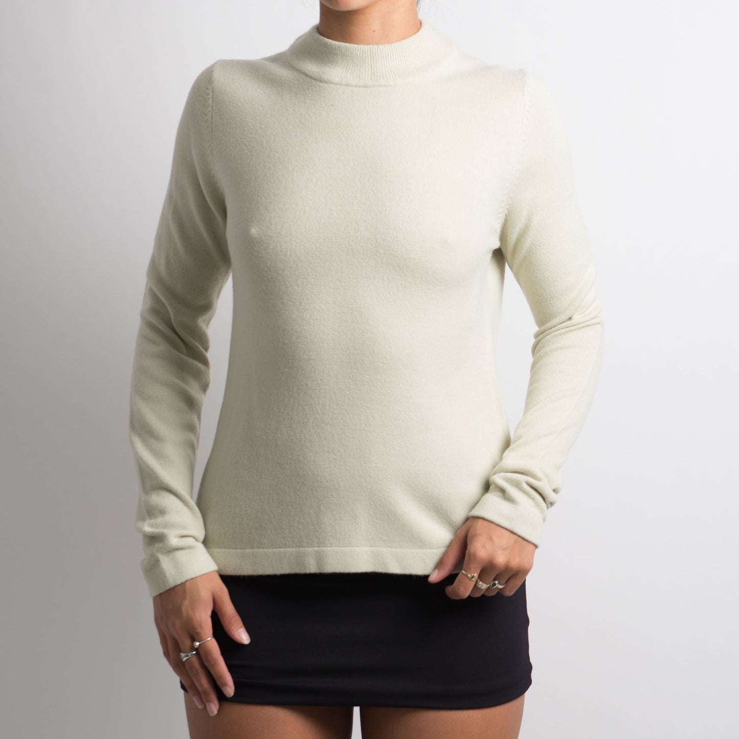 BONE COLOURED MOCKNECK