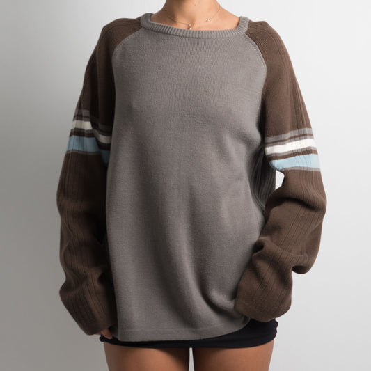 COLOUR BLOCK KNIT SWEATER