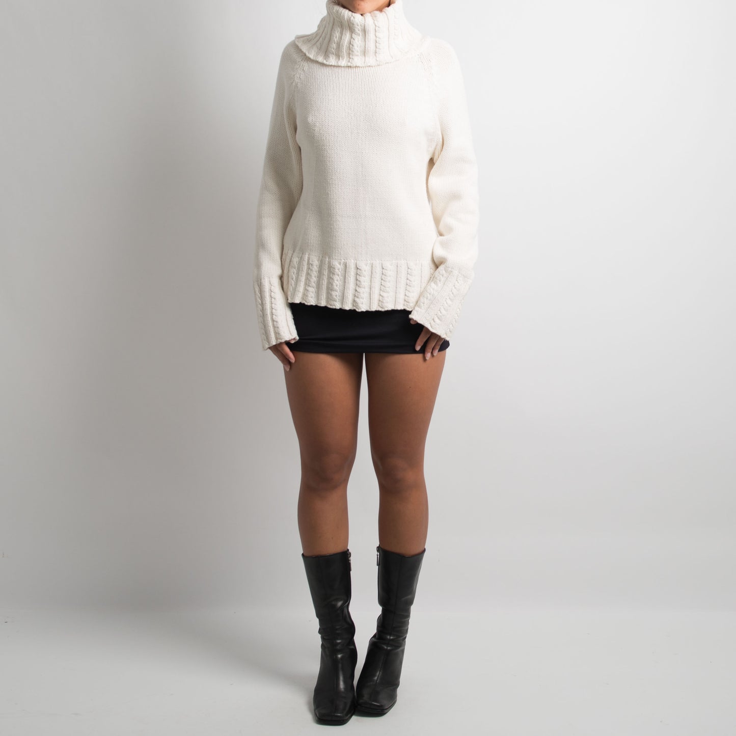 OFF WHITE CREAM KNIT TURTLENECK