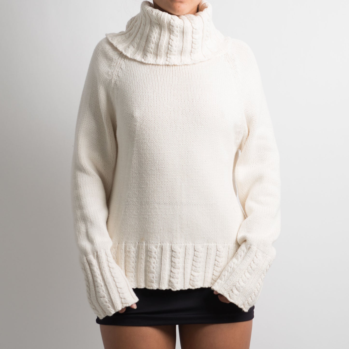 OFF WHITE CREAM KNIT TURTLENECK