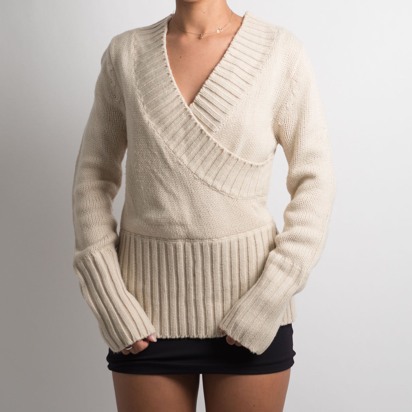 PULL EN MAILLE CRÈME