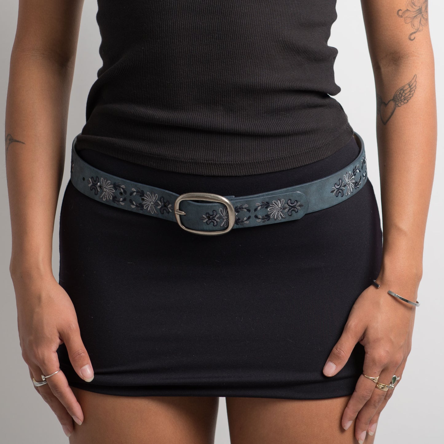 BLUE EMBROIDERED BELT