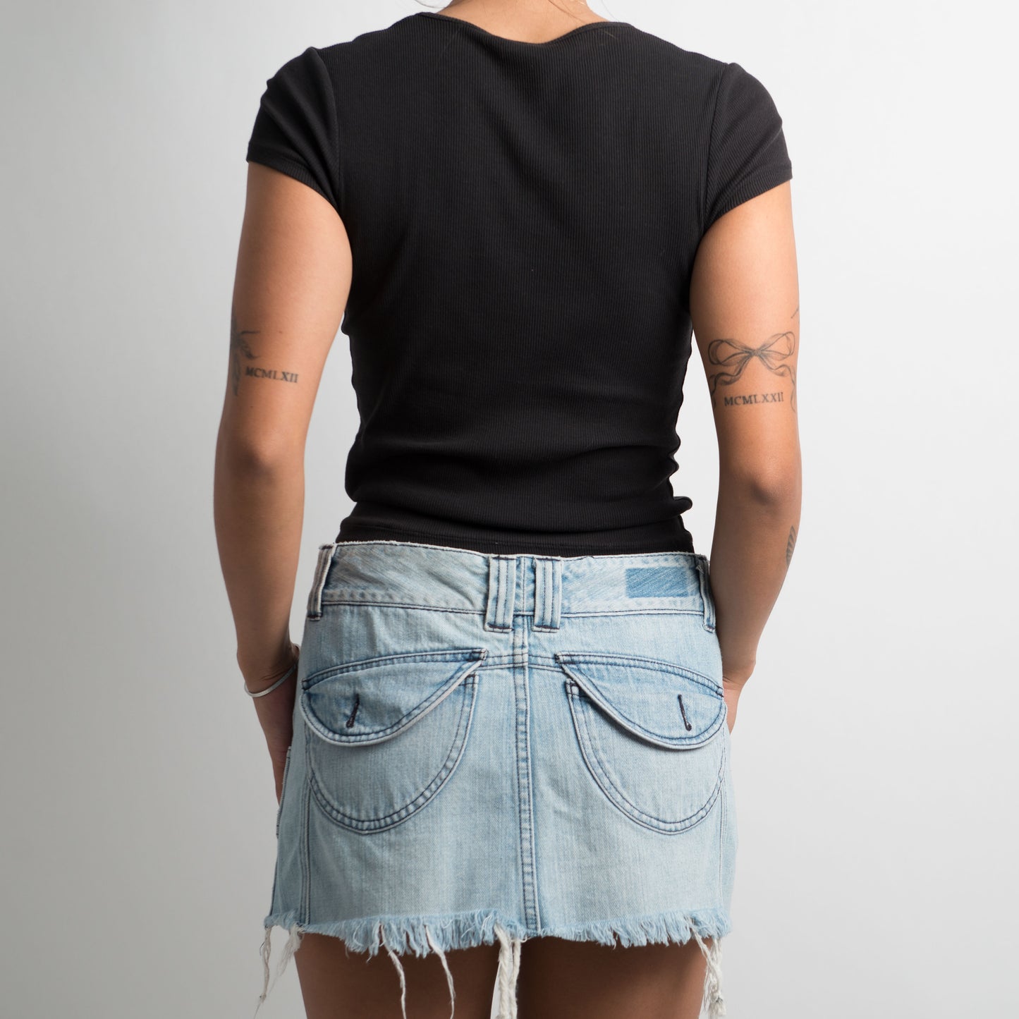 LIGHT WASH DENIM MINI SKIRT