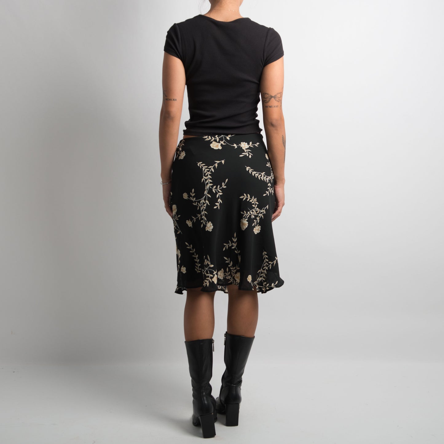 BLACK FLORAL MIDI SKIRT