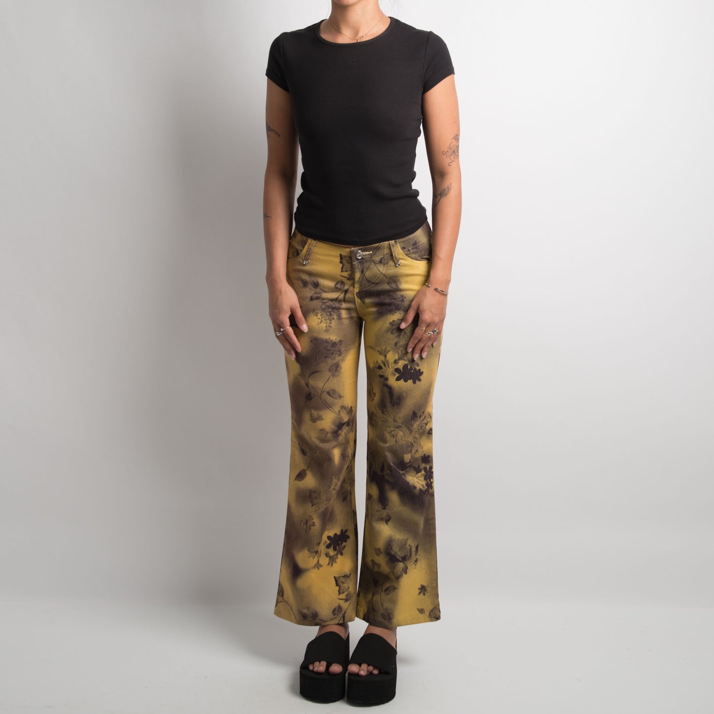 FLORAL PATTERNED TROUSERS