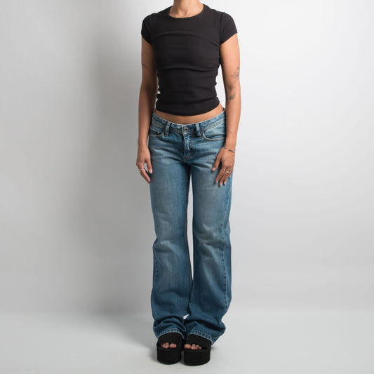 CLASSIC BOOTCUT DENIM JEANS