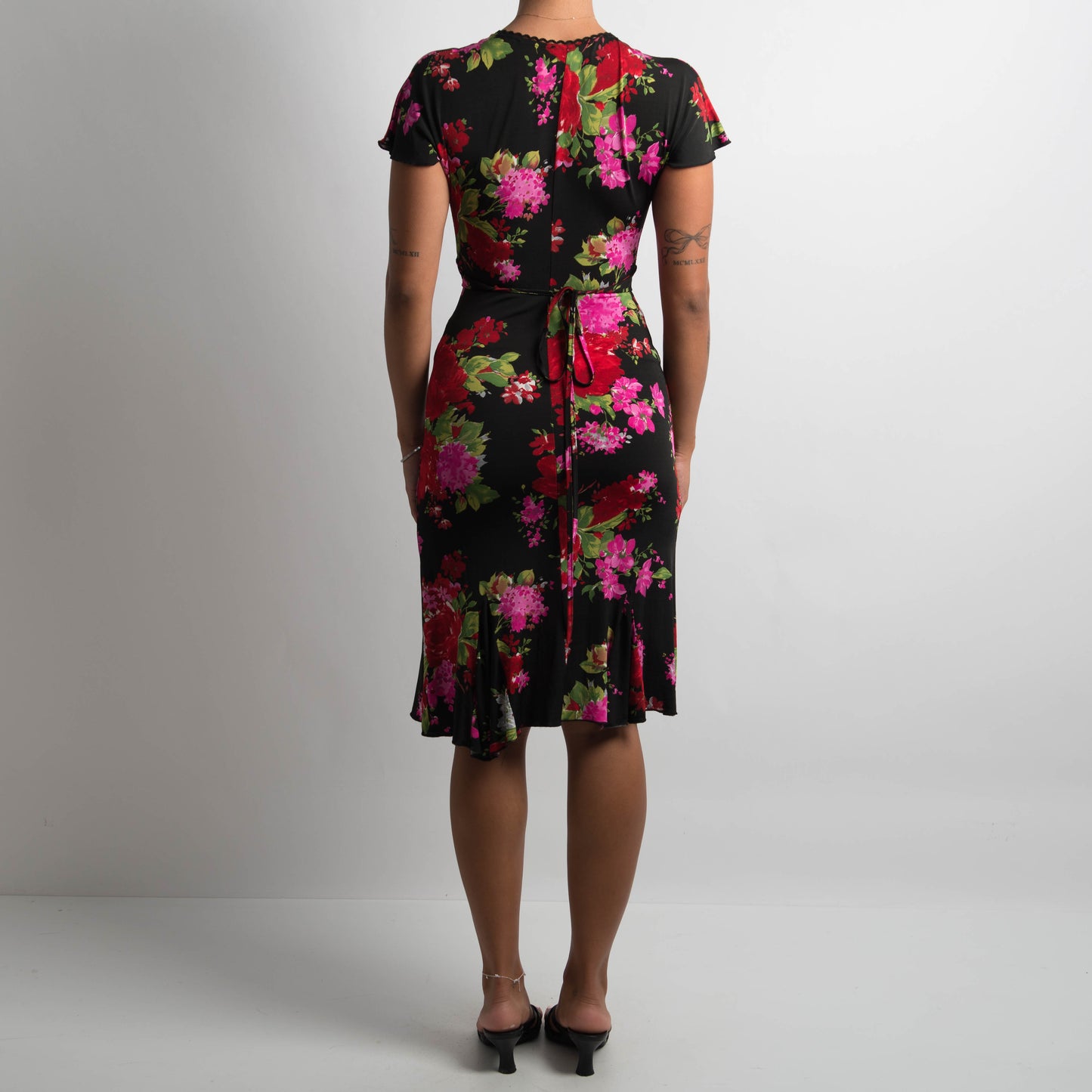 SLINKY FLORAL MIDI DRESS