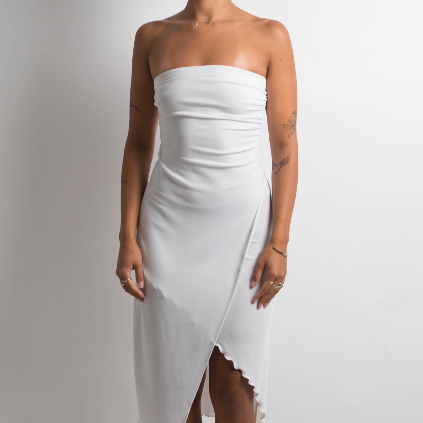 WHITE STRAPLESS MIDI DRESS