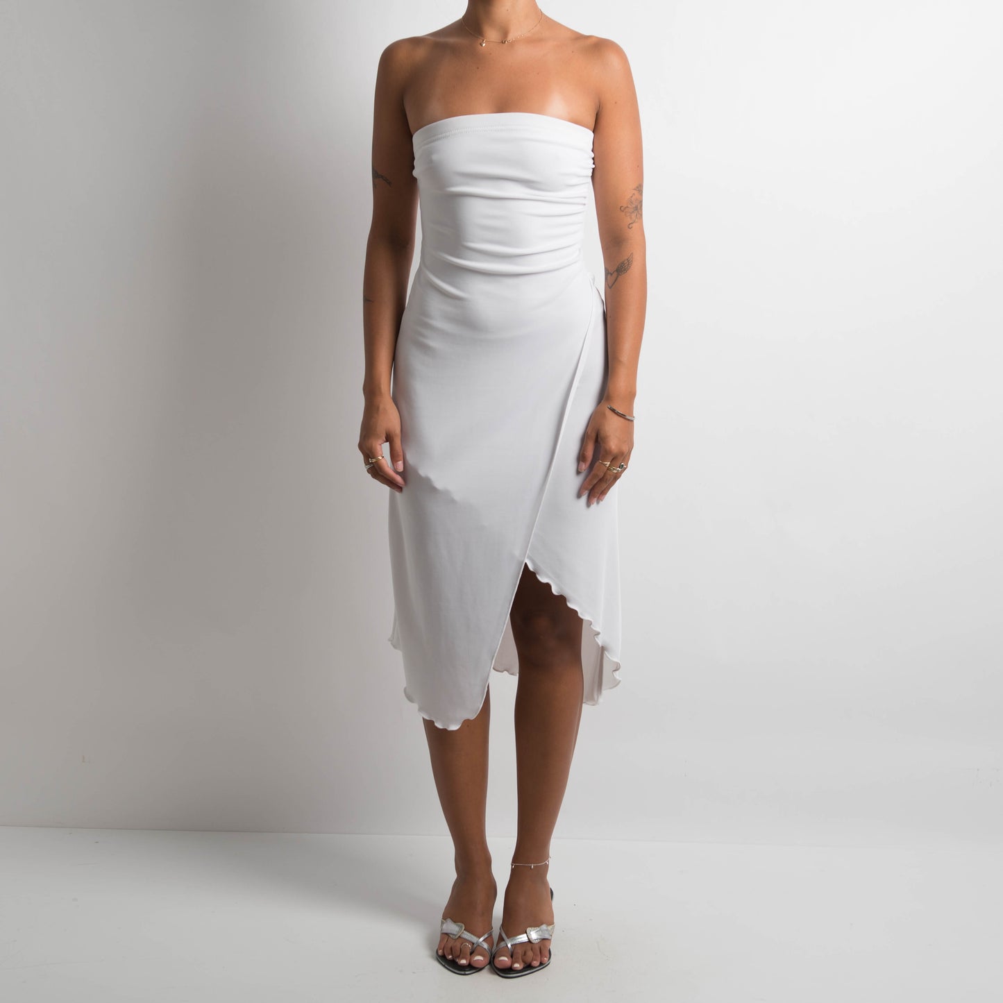 WHITE STRAPLESS MIDI DRESS