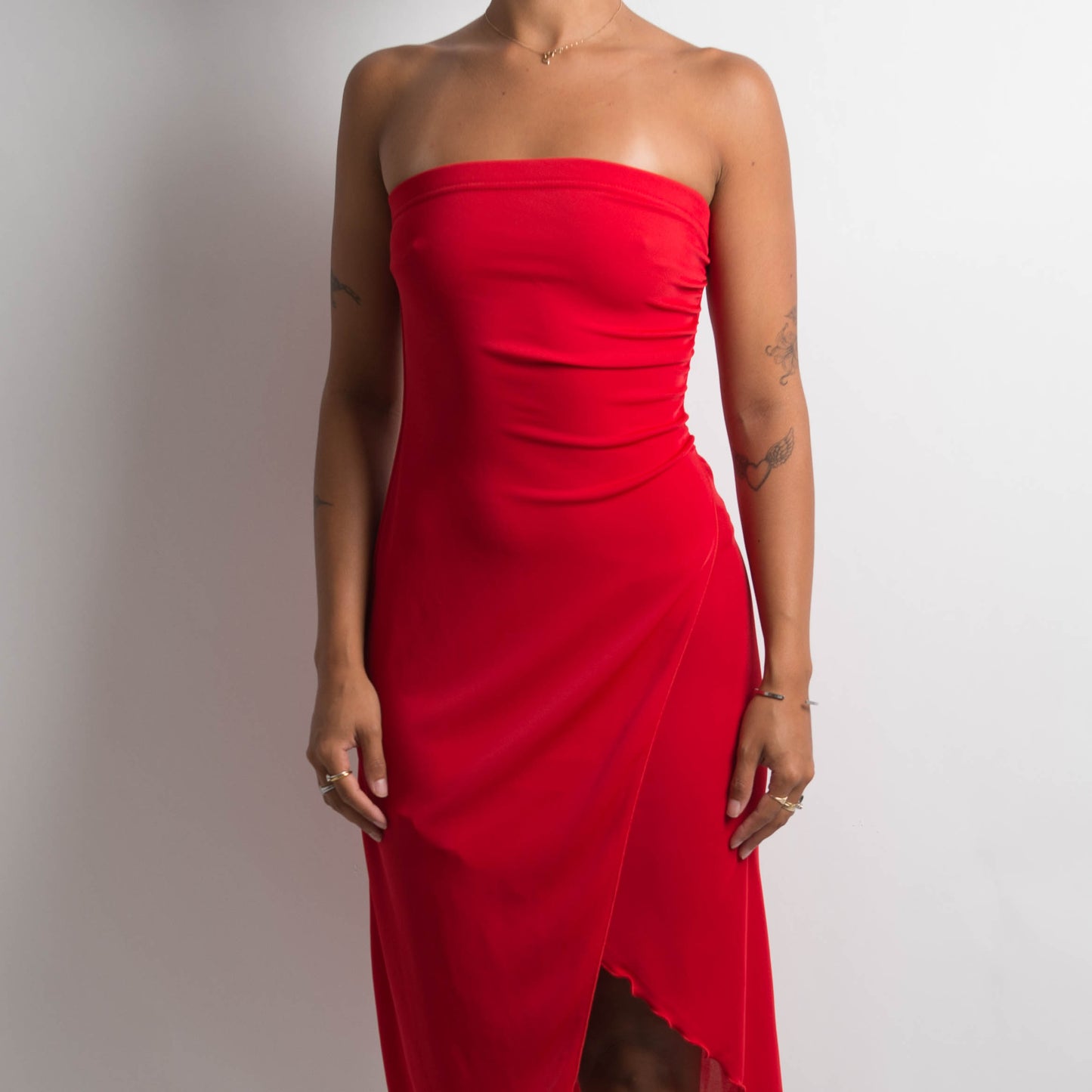 RED STRAPLESS MIDI DRESS