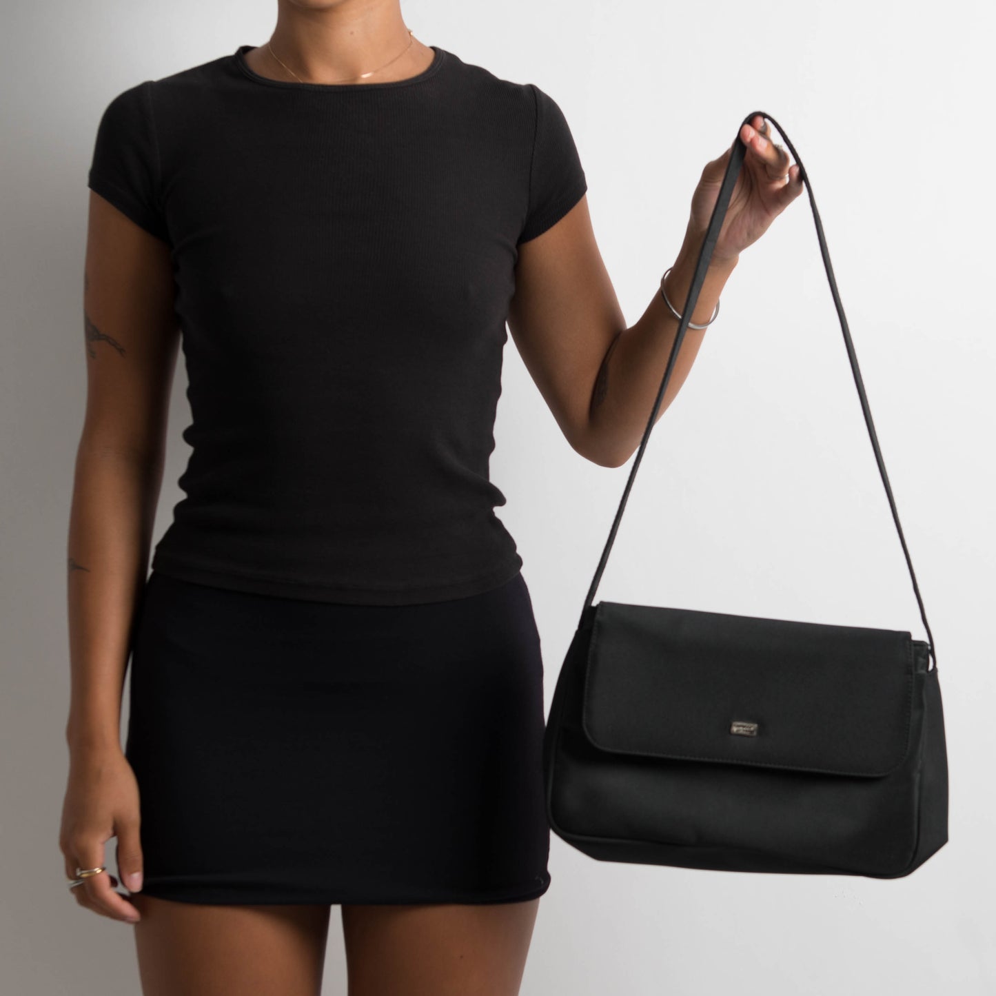 BLACK SHOULDER BAG