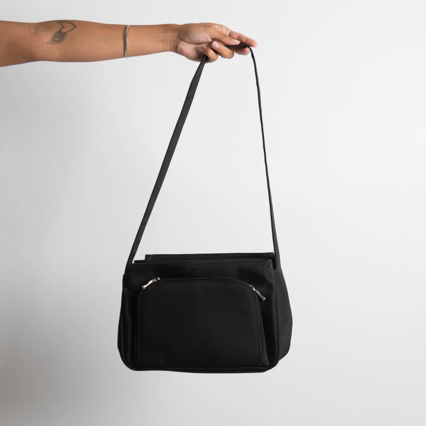 BLACK SHOULDER BAG