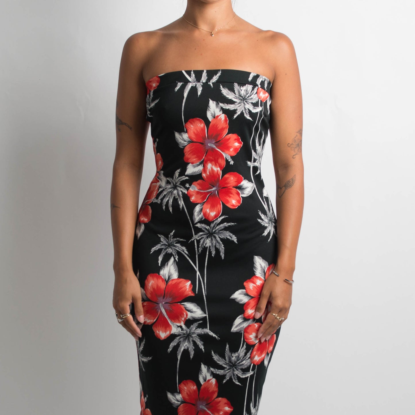 STRAPLESS FLORAL MIDI DRESS