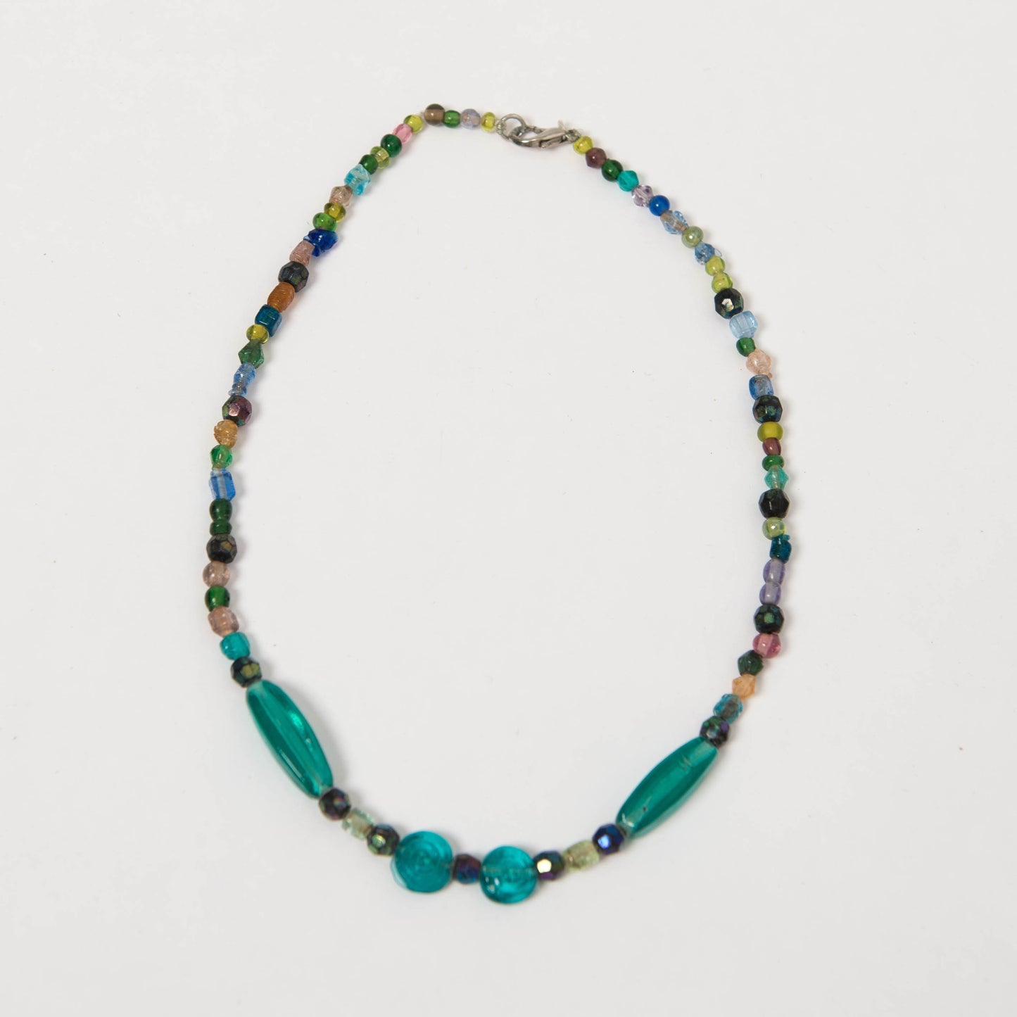 MULTICOLOUR BEADED NECKLACE