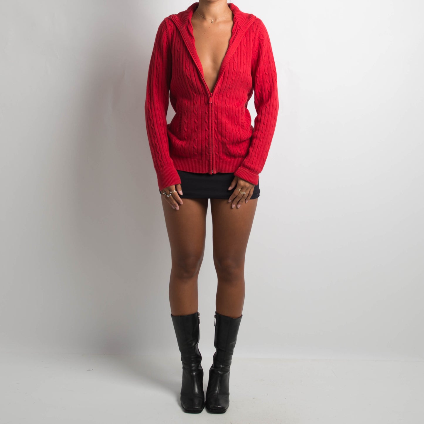 RED CABLE KNIT ZIP CARDIGAN