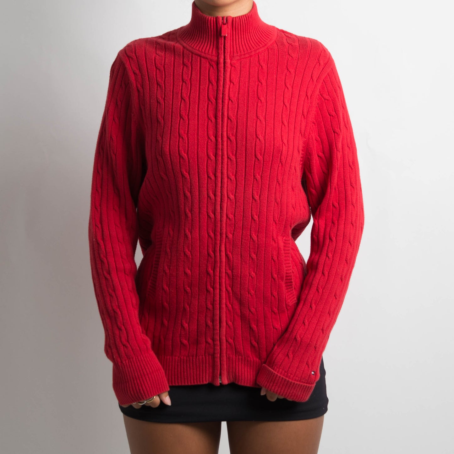 RED CABLE KNIT ZIP CARDIGAN