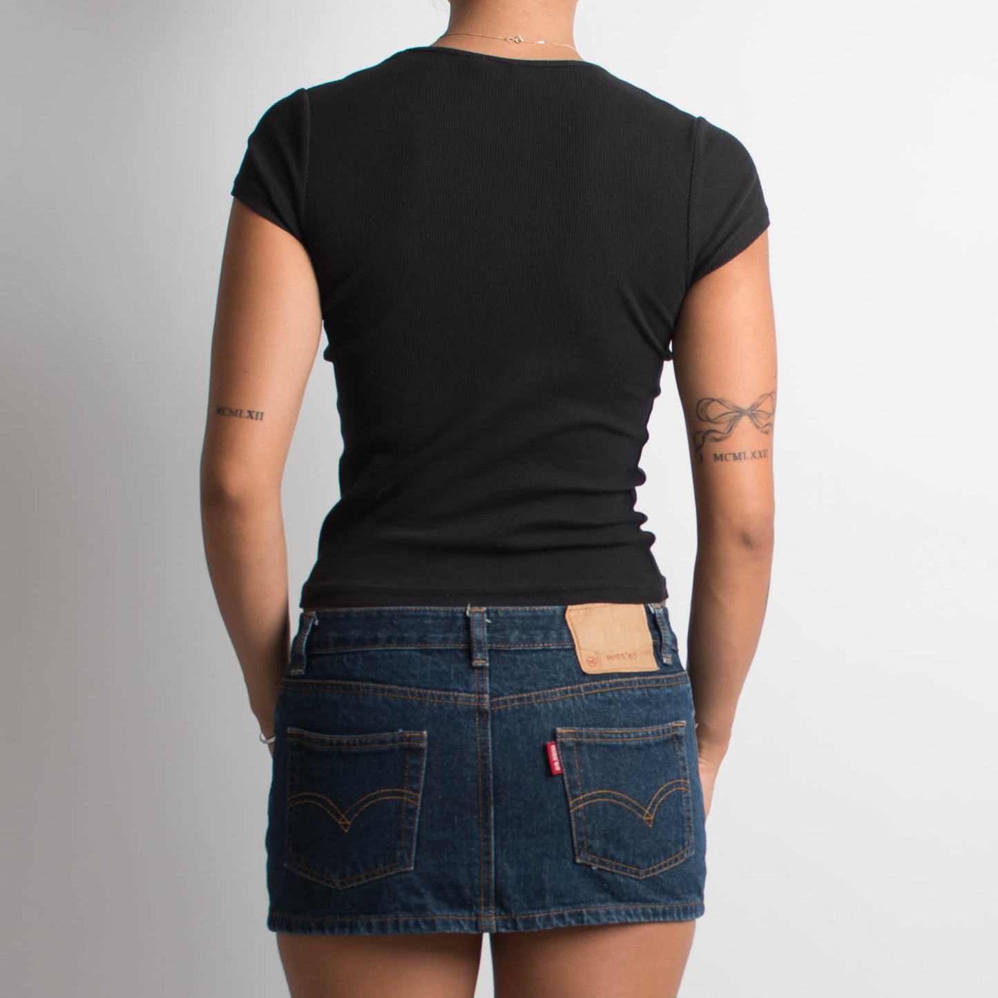 DARK WASH DENIM MINI SKIRT