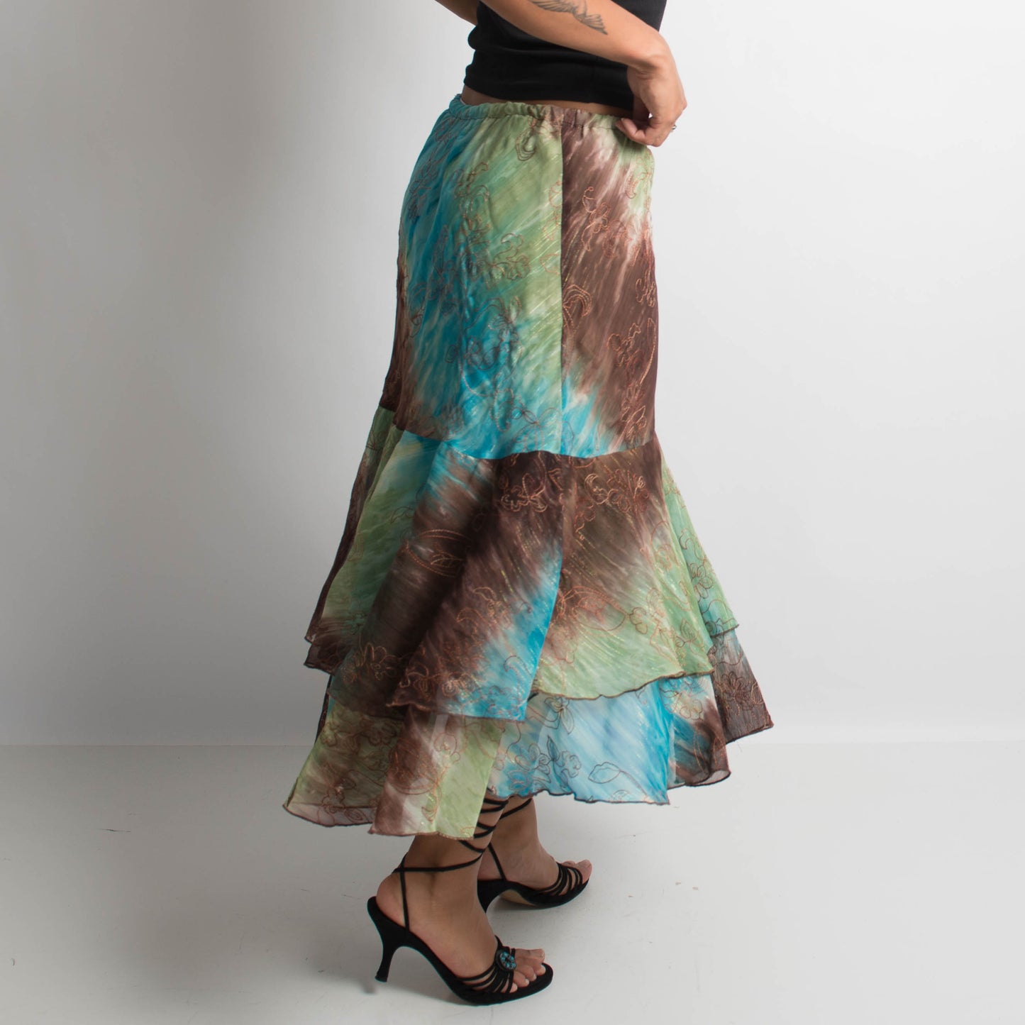 LAYERED MIDI SKIRT