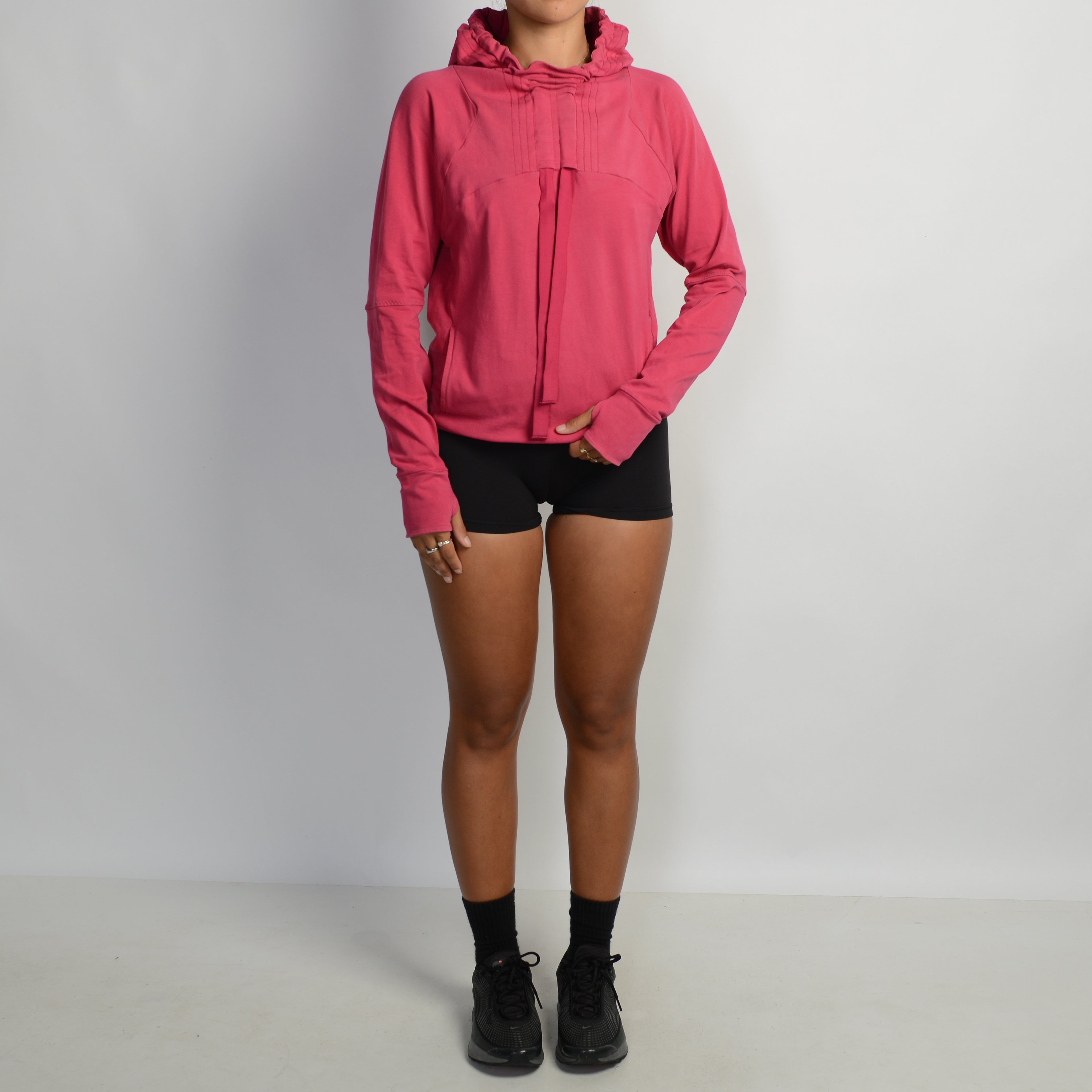 HOODED LONG SLEEVE TOP