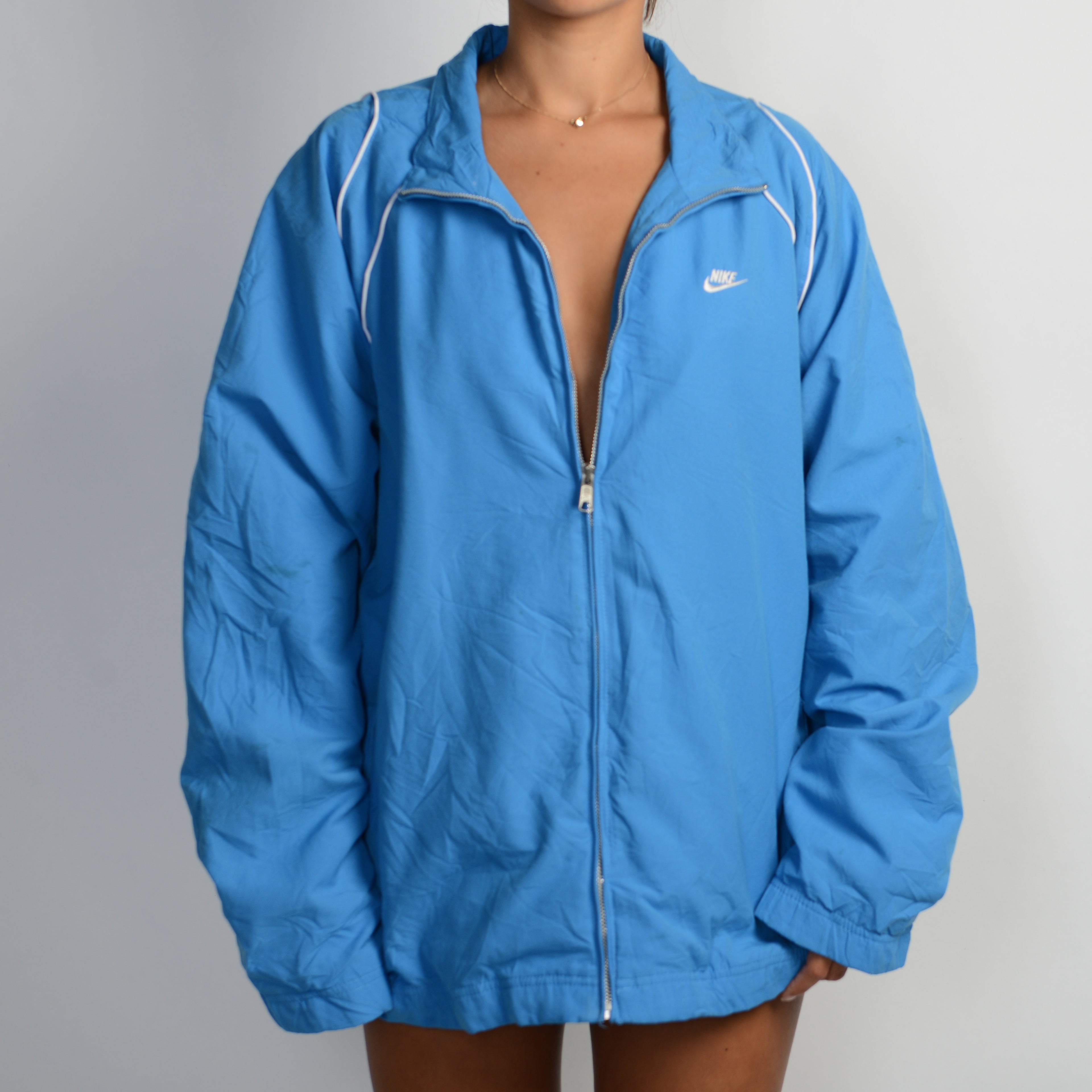 BLUE NIKE SPRAY JACKET
