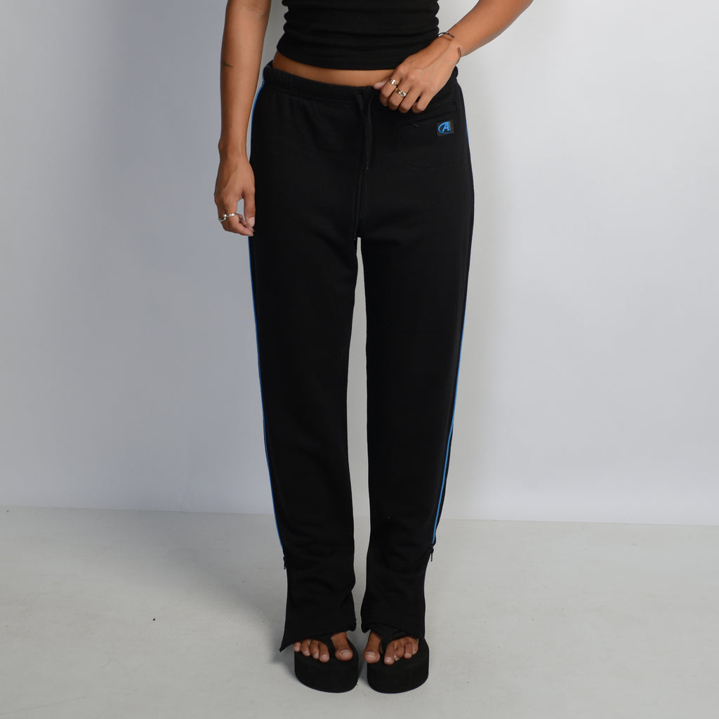 BLACK STRAIGHT LEG SWEATPANTS