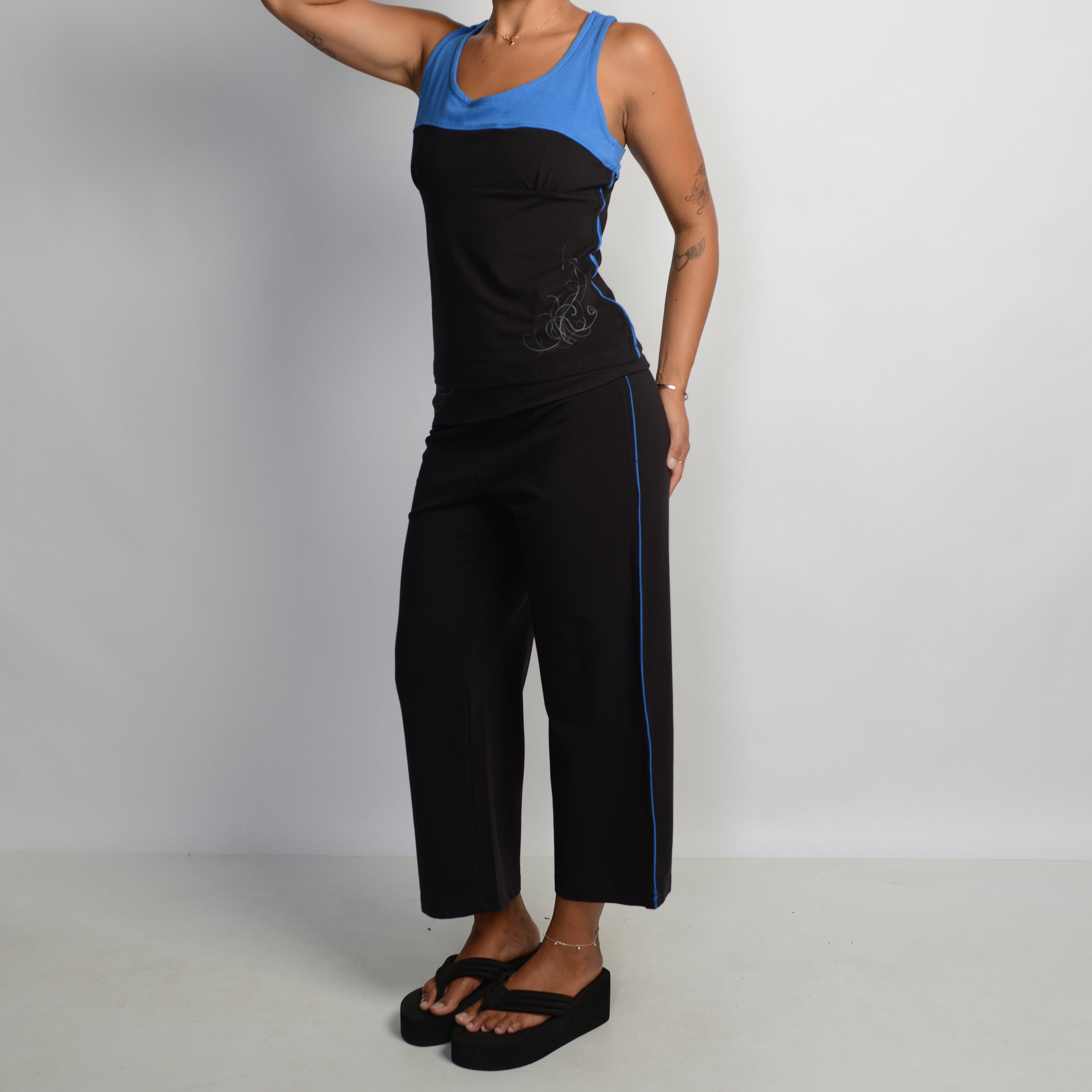 BLUE CONTRAST MATCHING SET