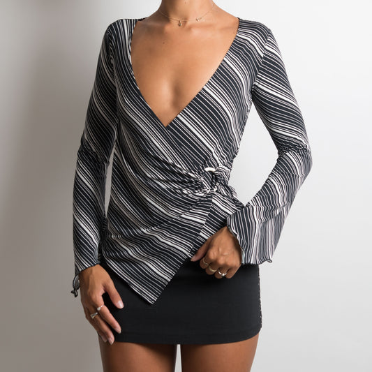 STRIPED ASYMMETRIC LONG SLEEVE